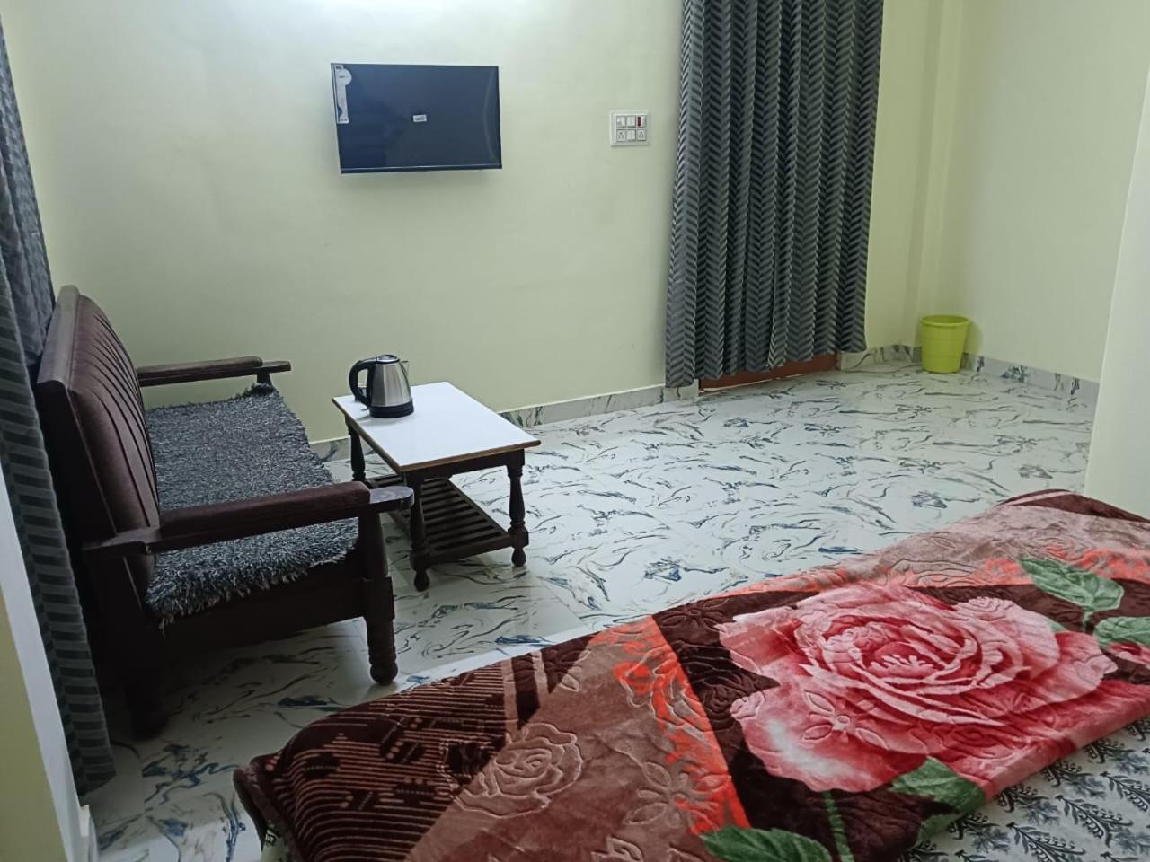 Deluxe King Room photo 2