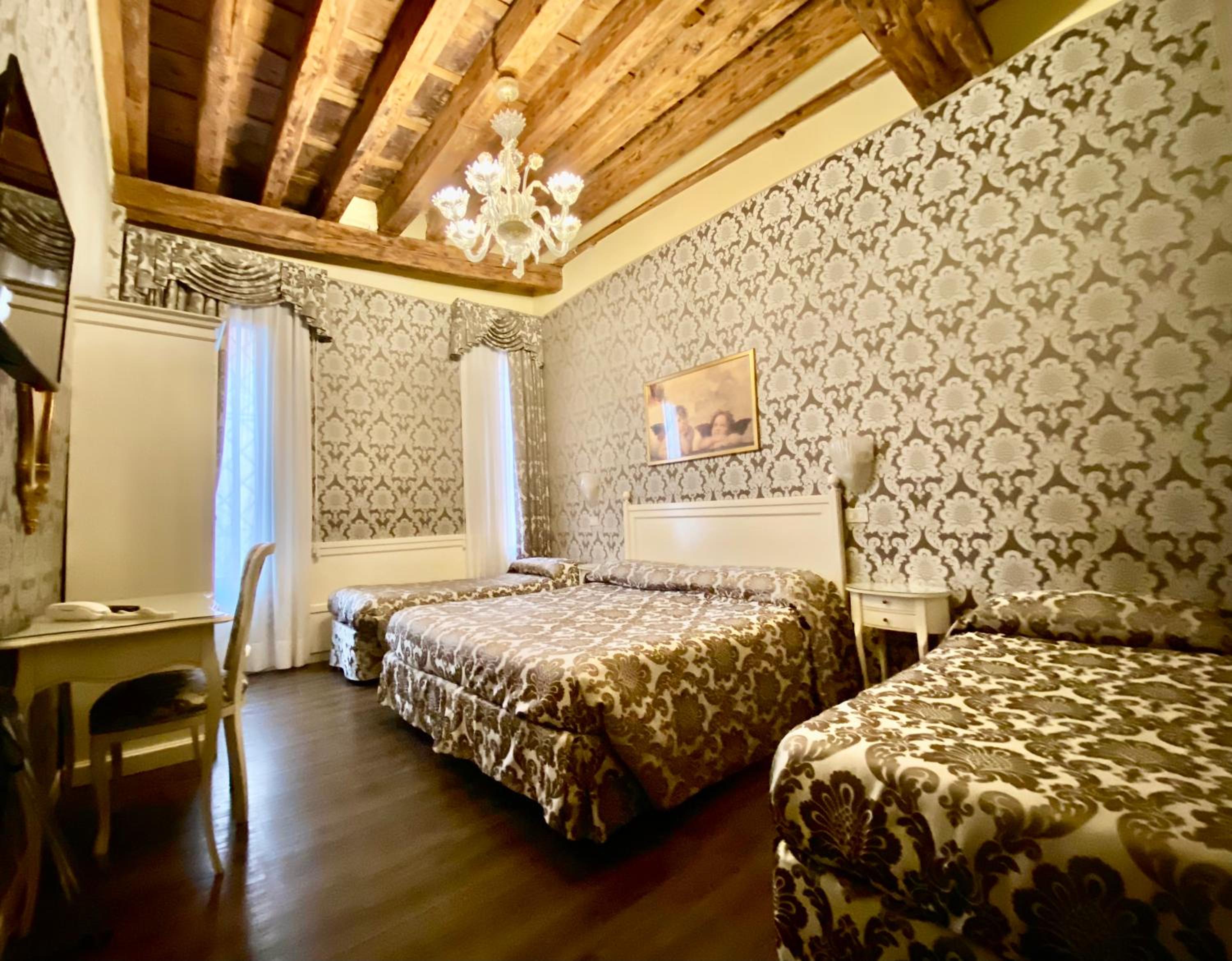 Quadruple Room photo 2