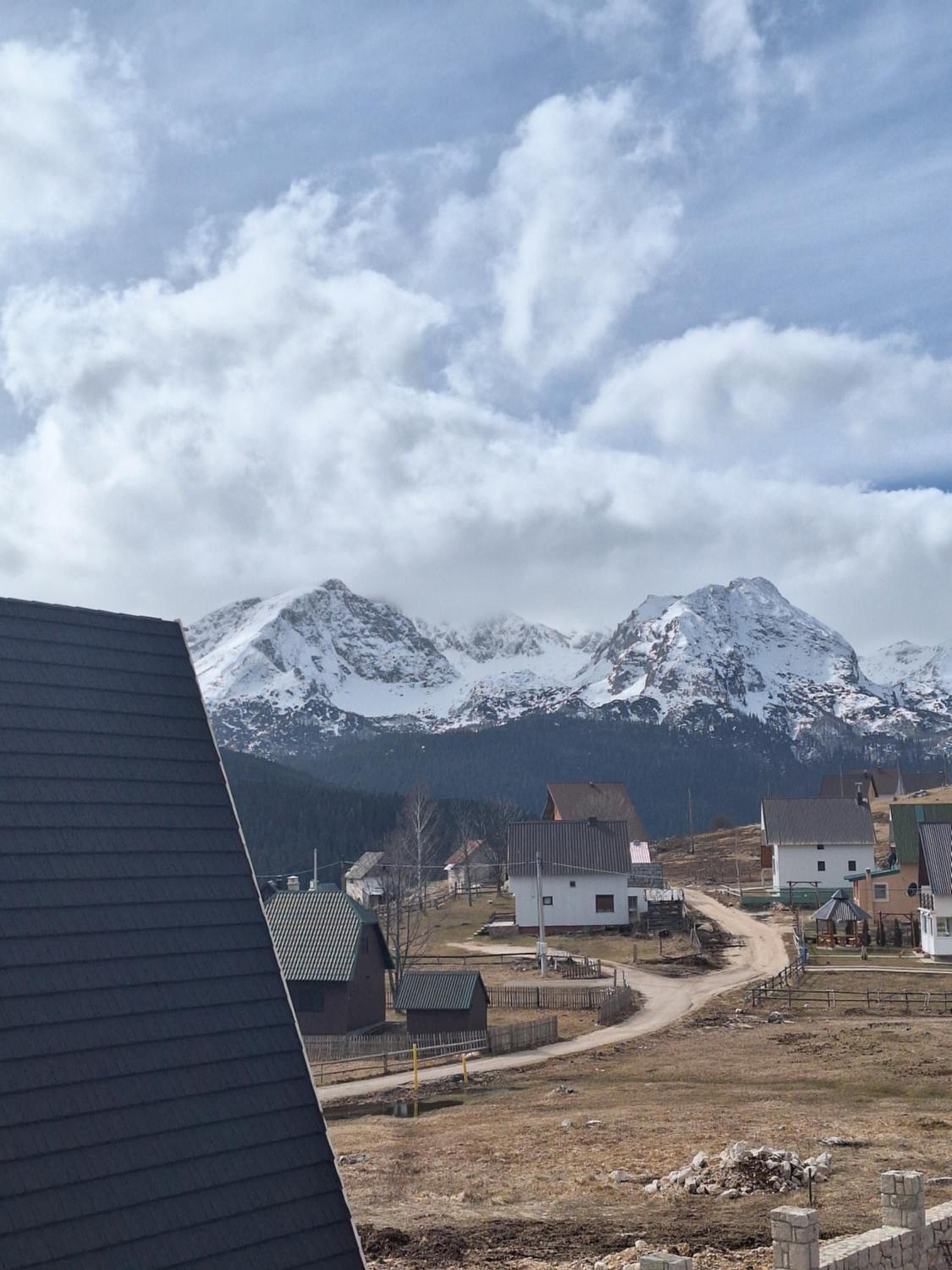 Cottage with Mountain View - Photo 34
