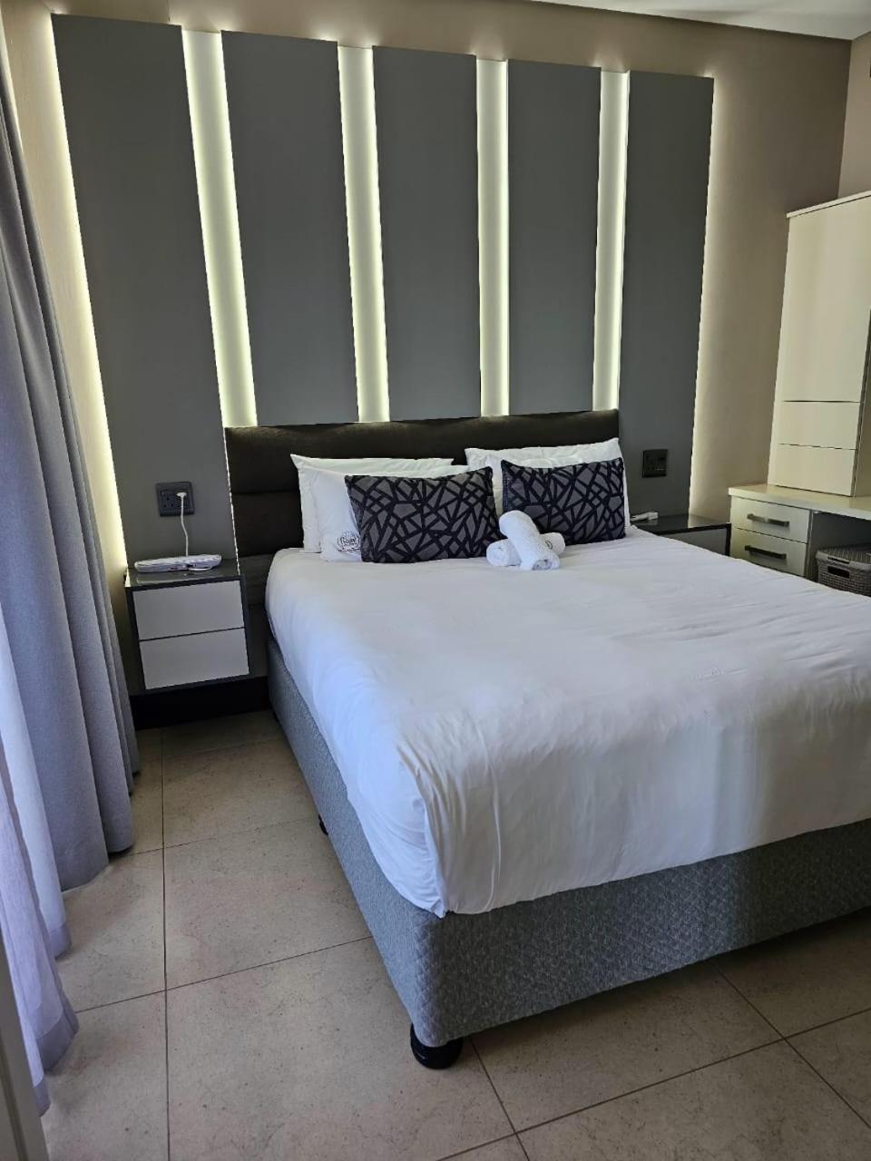One-Bedroom Apartment with Balcony and Sea View