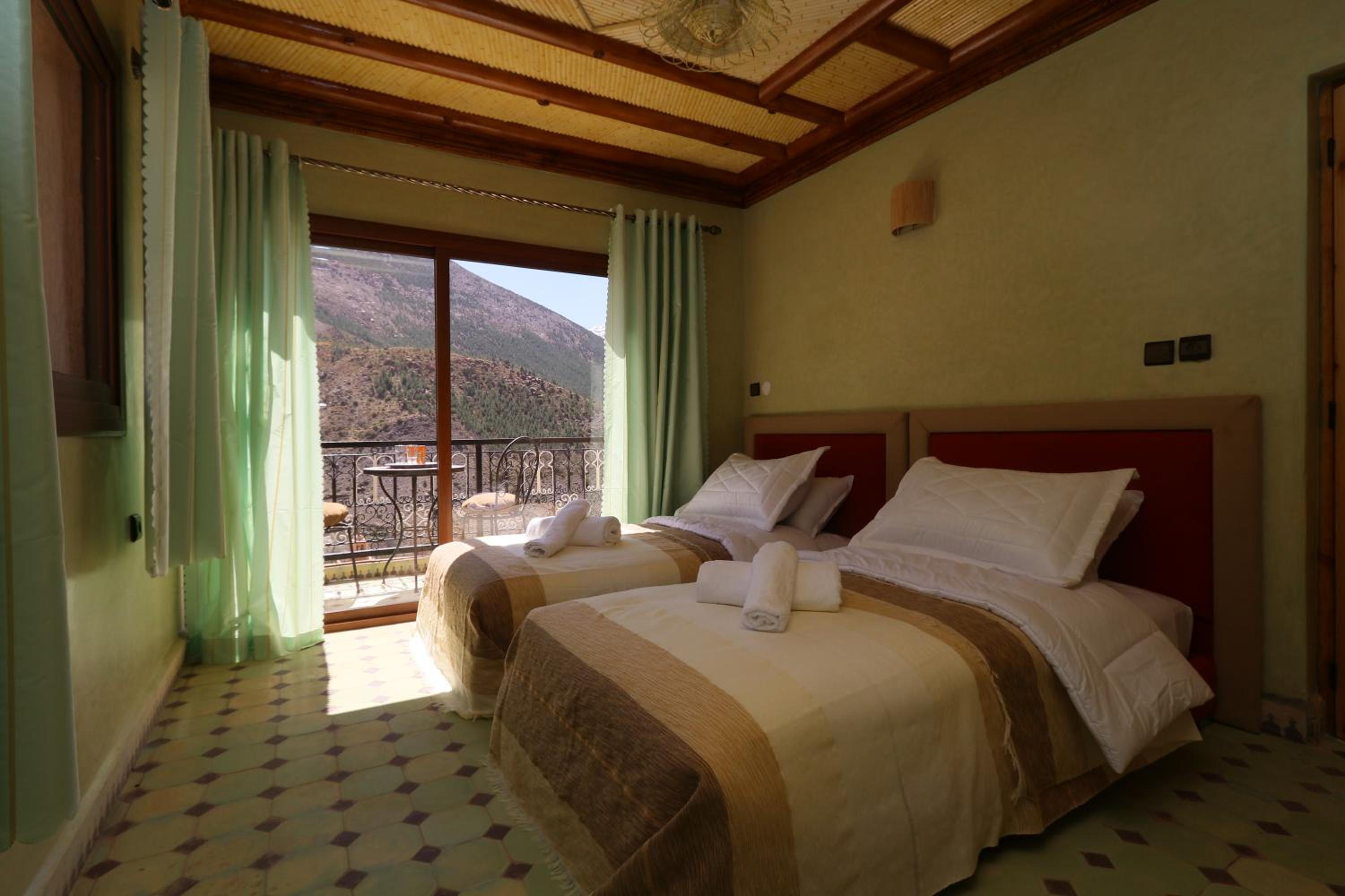 Double Room with Balcony - Photo 1