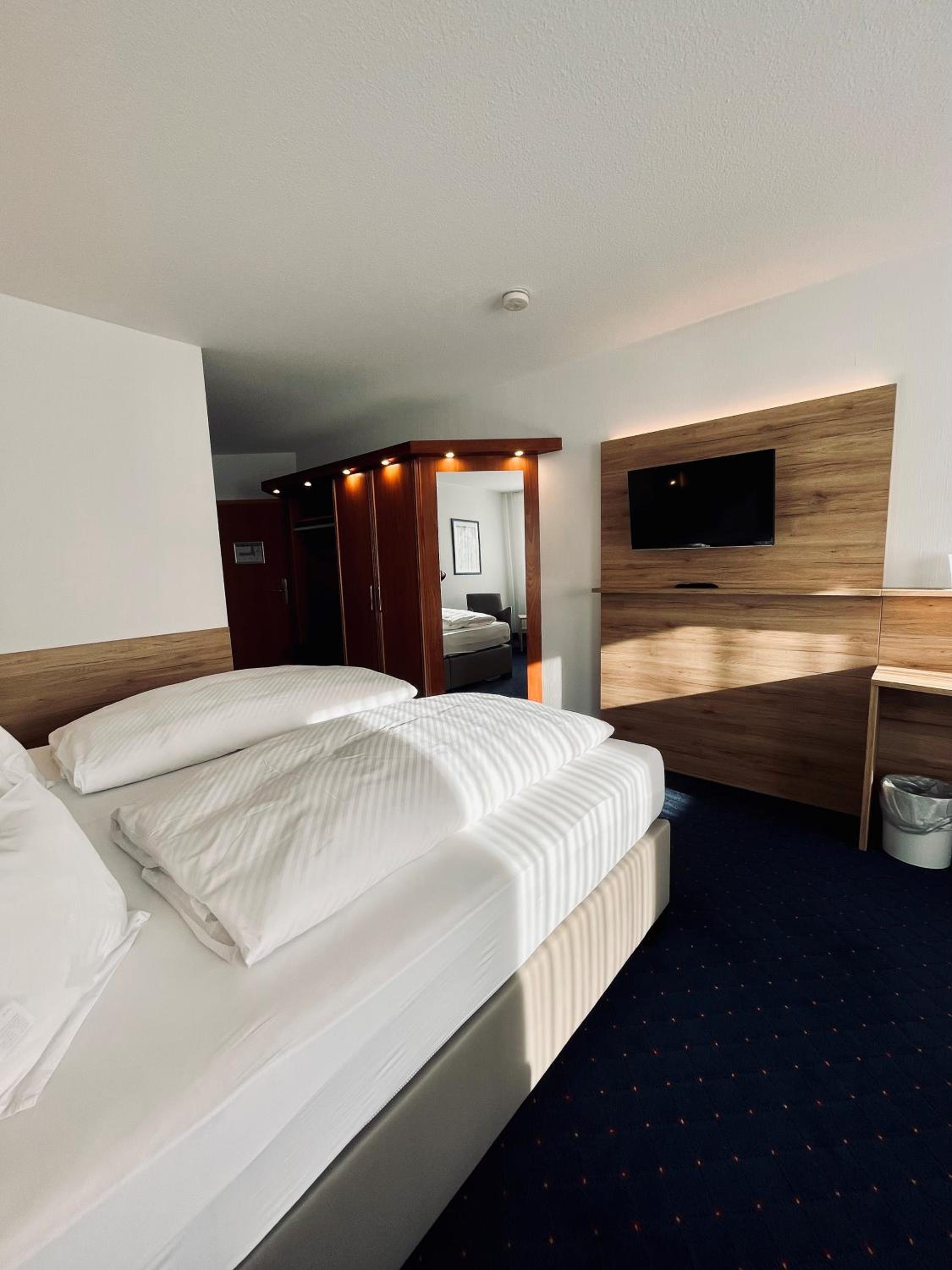 Standard Double Room photo 2
