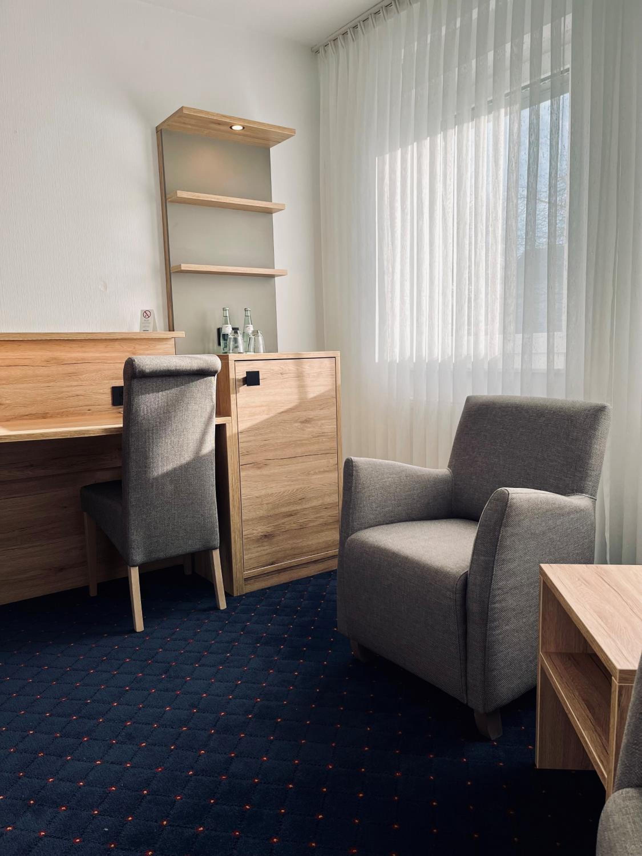Large Single Room photo 3