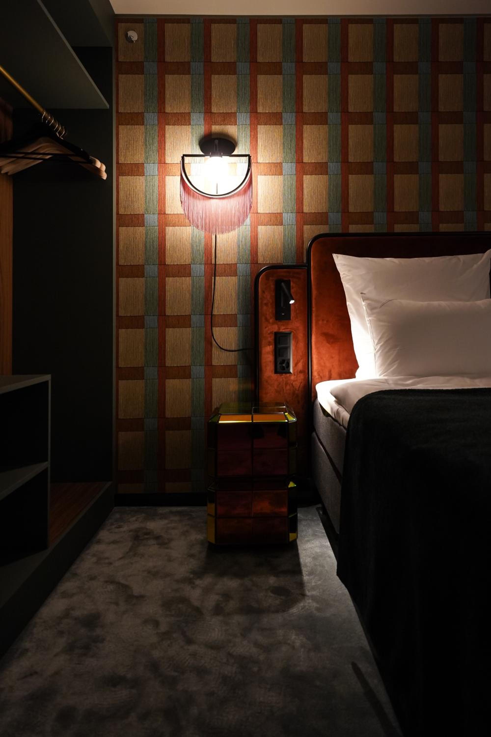 Superior Double Room thumbnail 6