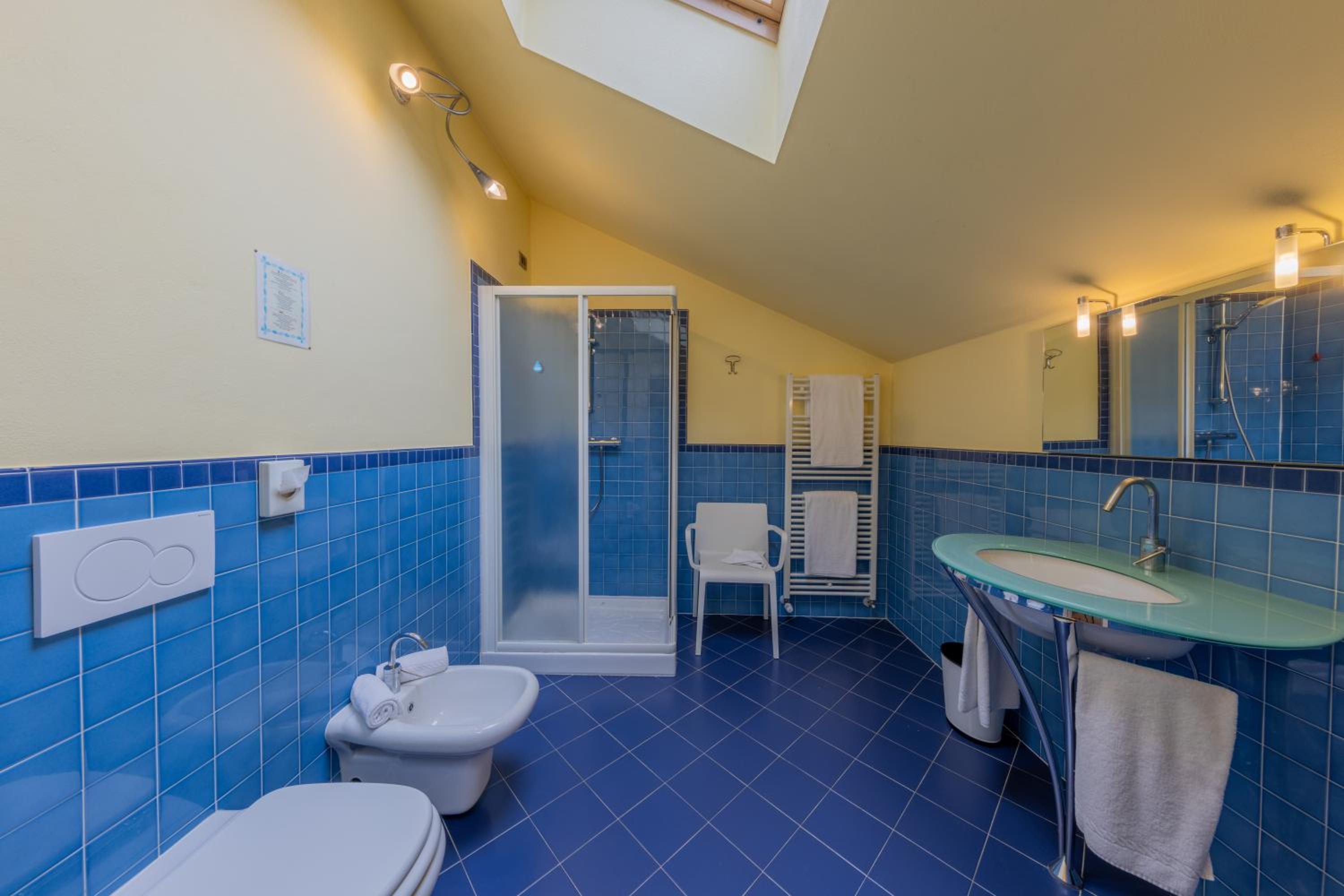 Standard Double or Twin Room - Attic - Photo 2