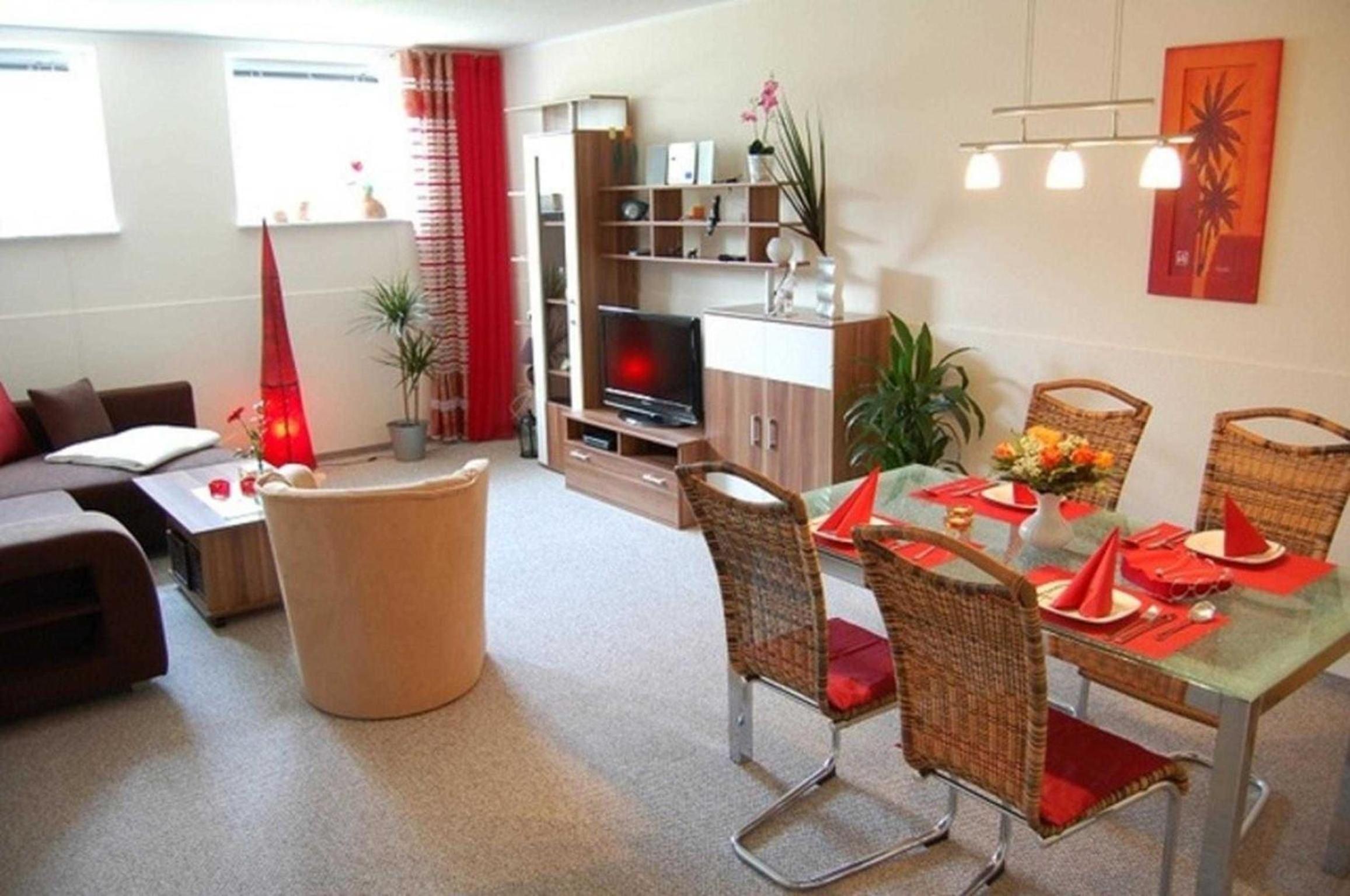 One-Bedroom Apartment with Shower photo 1
