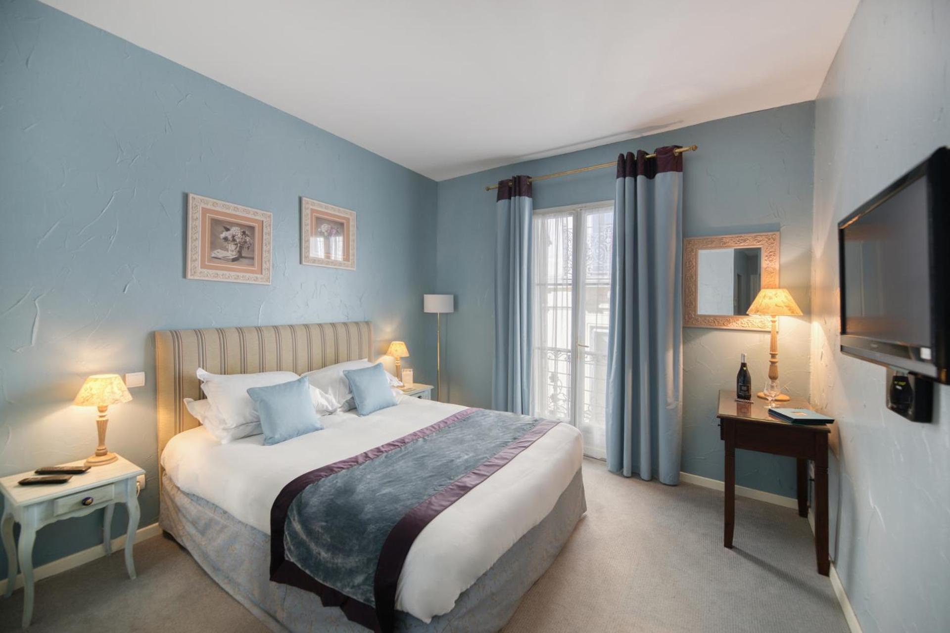 Standard Queen Room - Photo 7