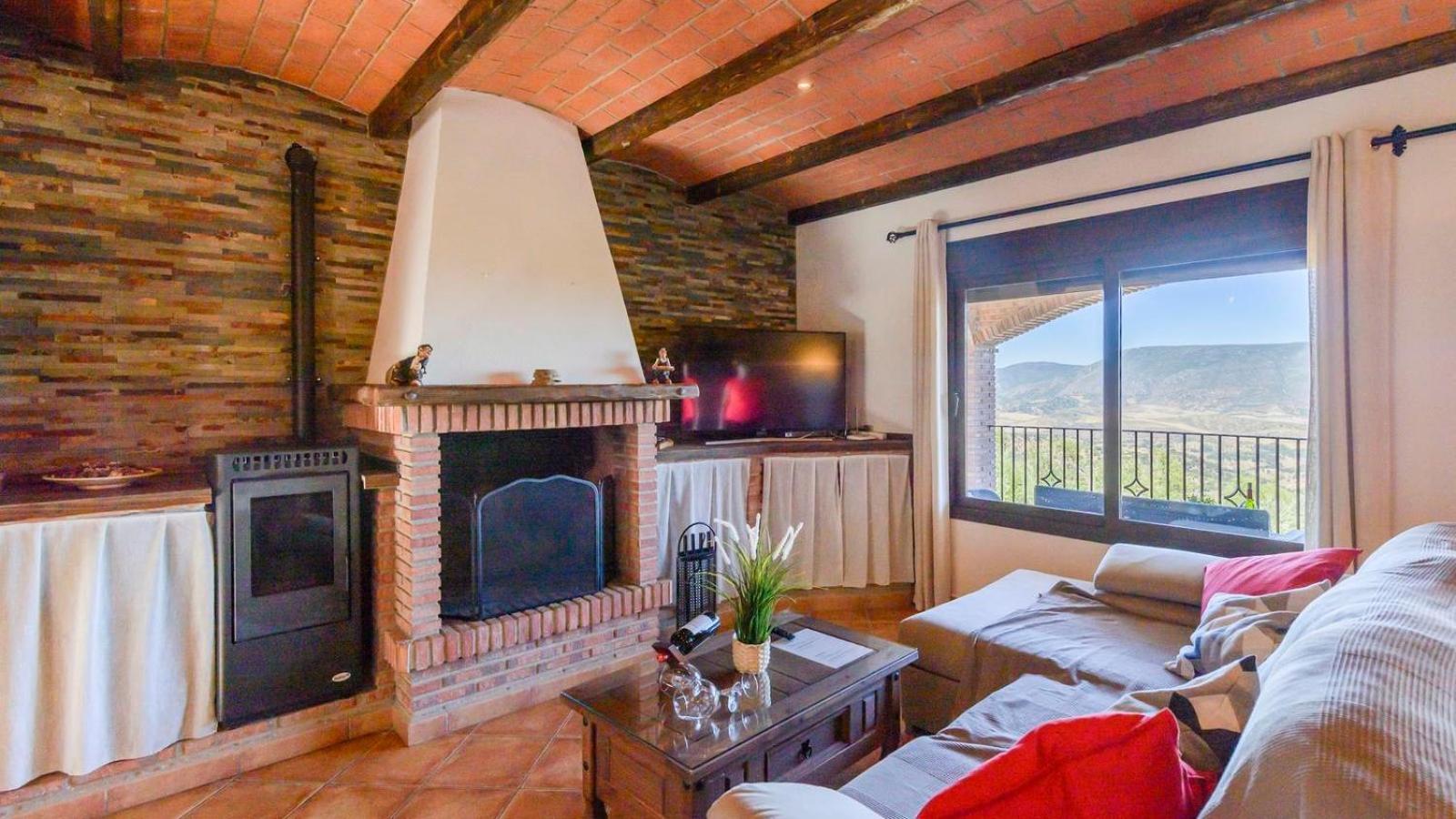 Three-Bedroom Villa photo 2