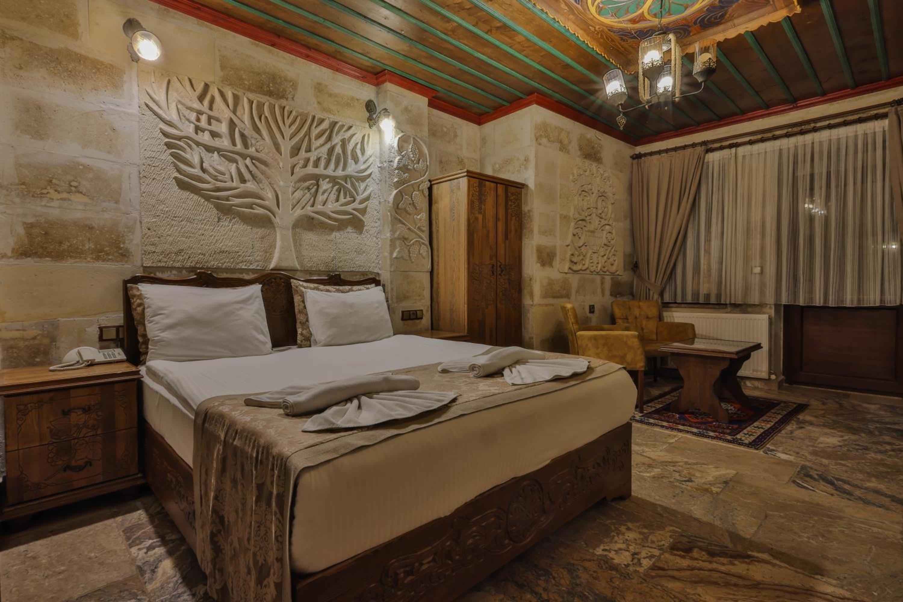 Deluxe Room - Photo 9