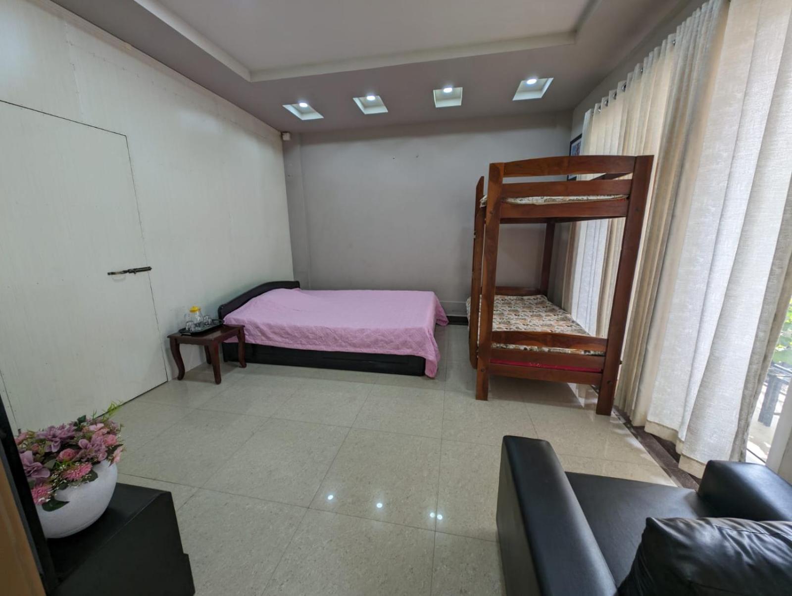 Quadruple Room with Private External Bathroom - Photo 20
