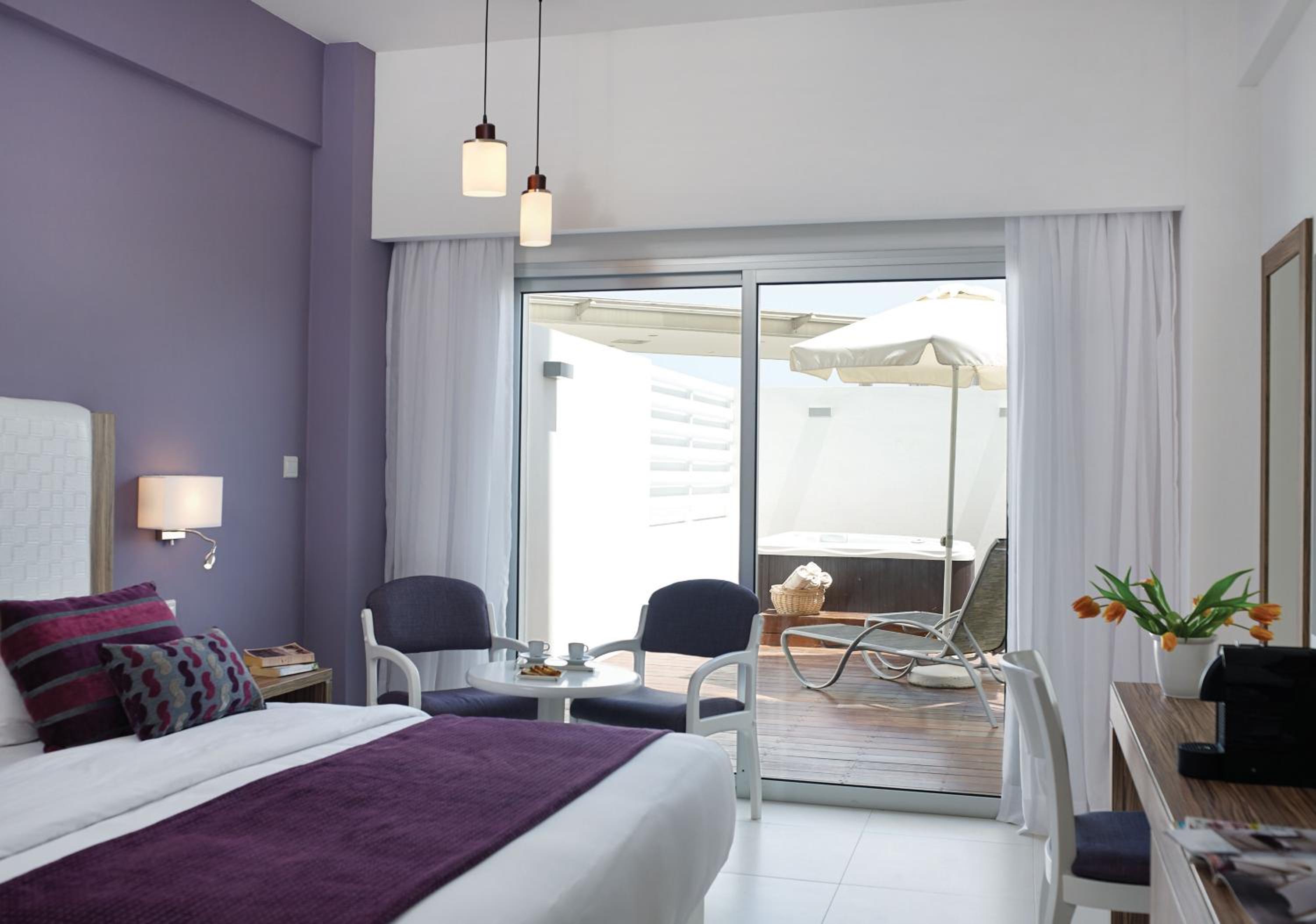 Superior Room Inland View with Outdoor Whirlpool - Photo 2