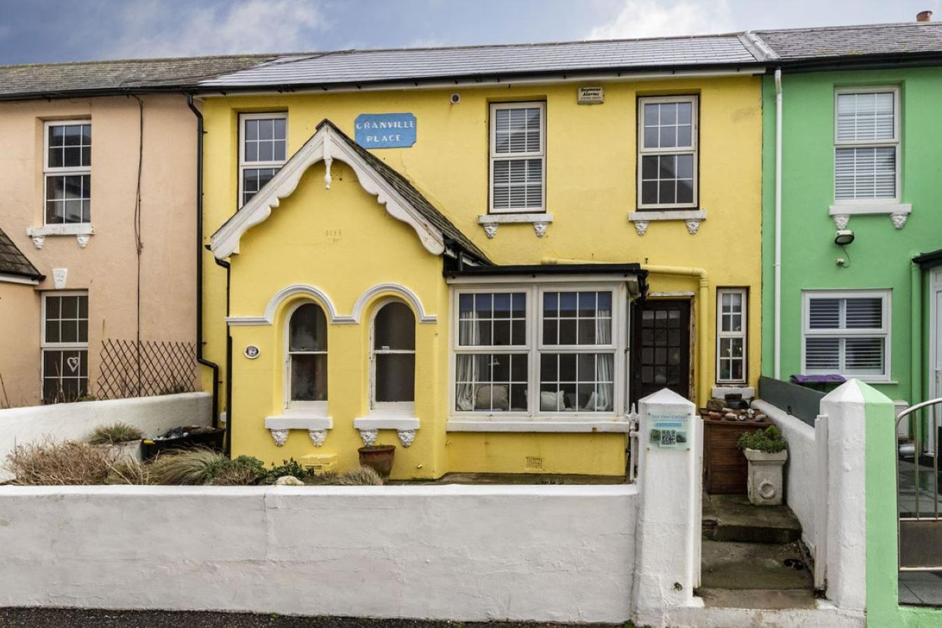 Two-Bedroom House photo 2