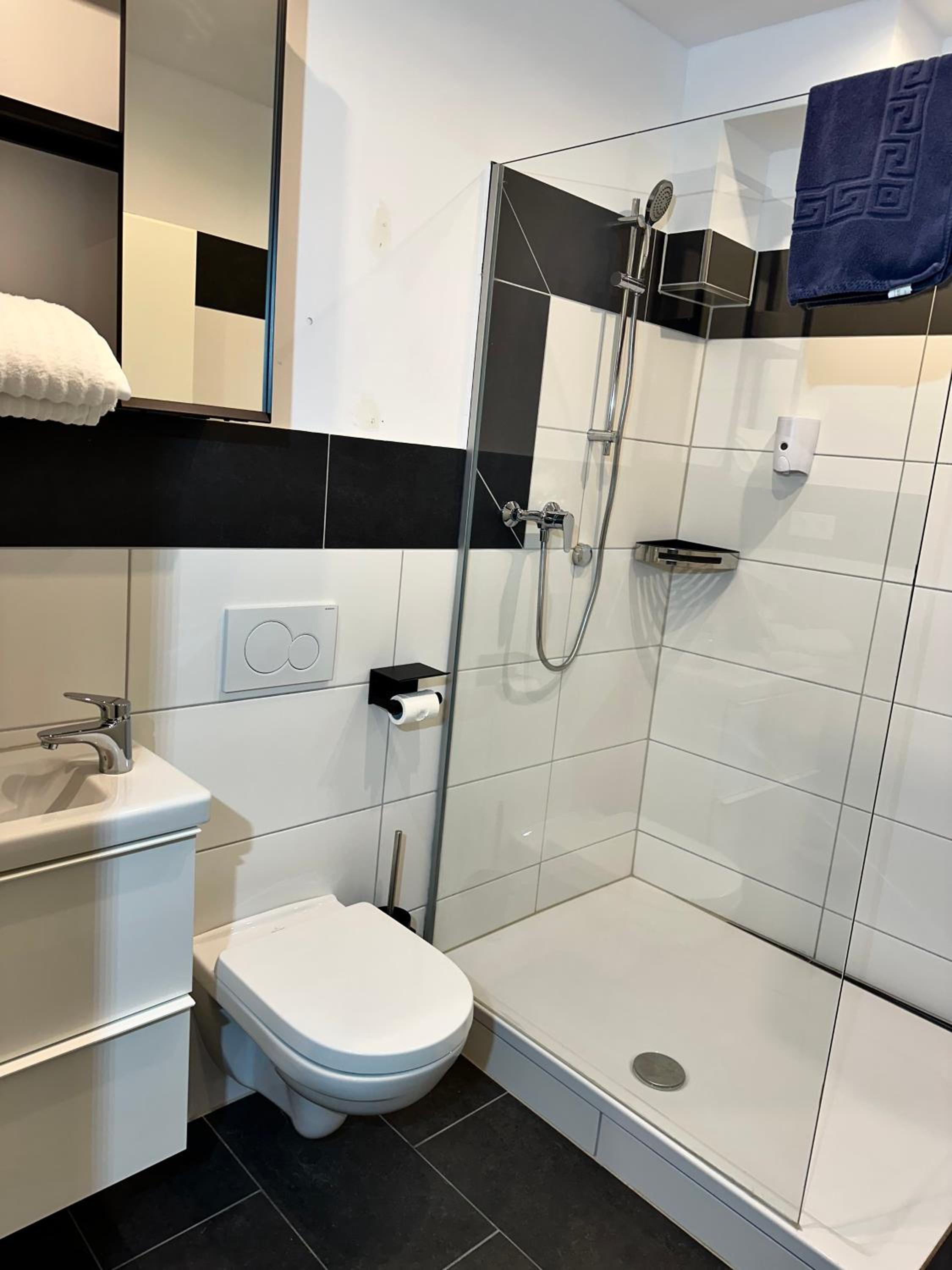 Standard Double Room - Photo 3
