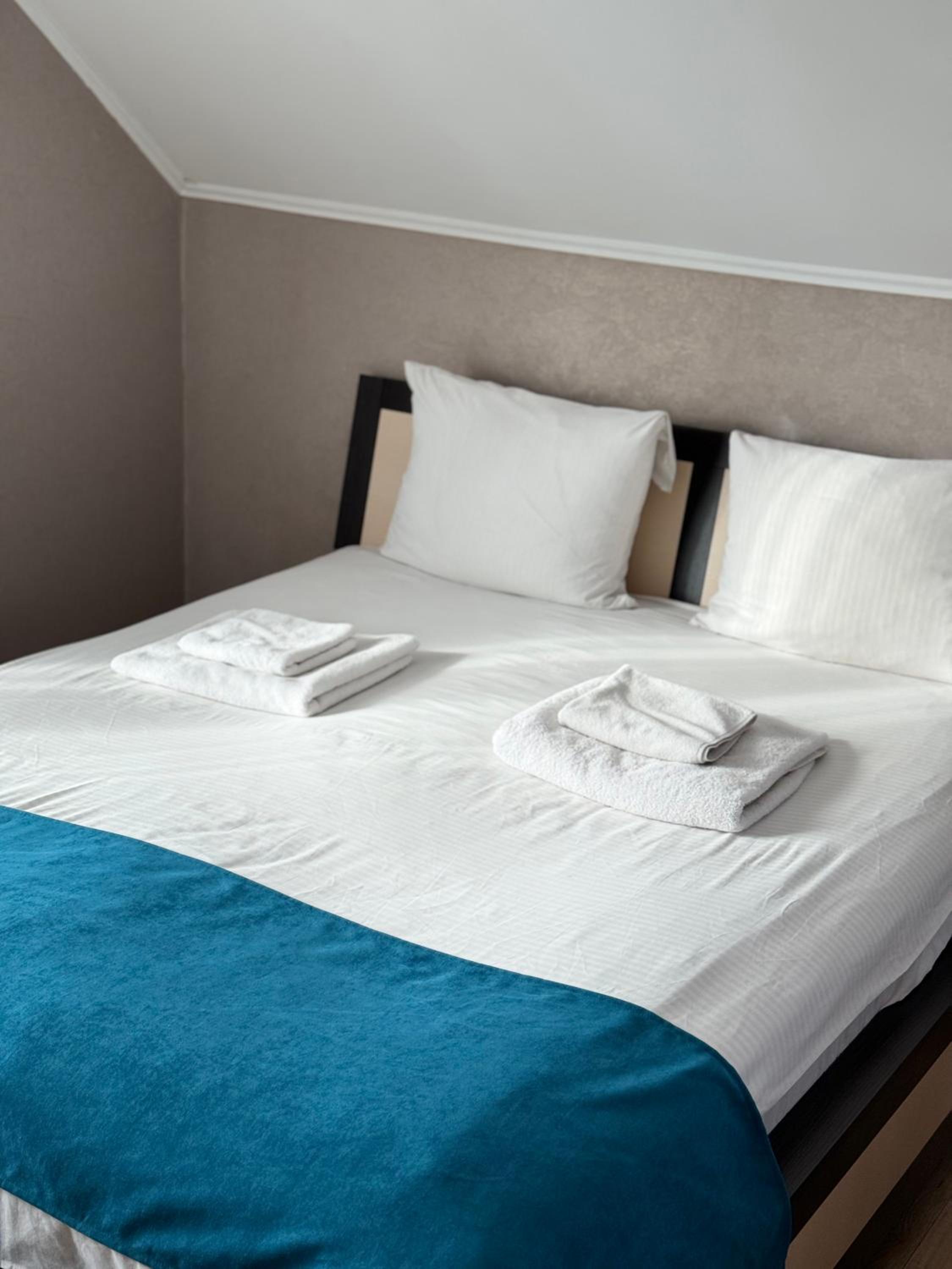 Large Double Room