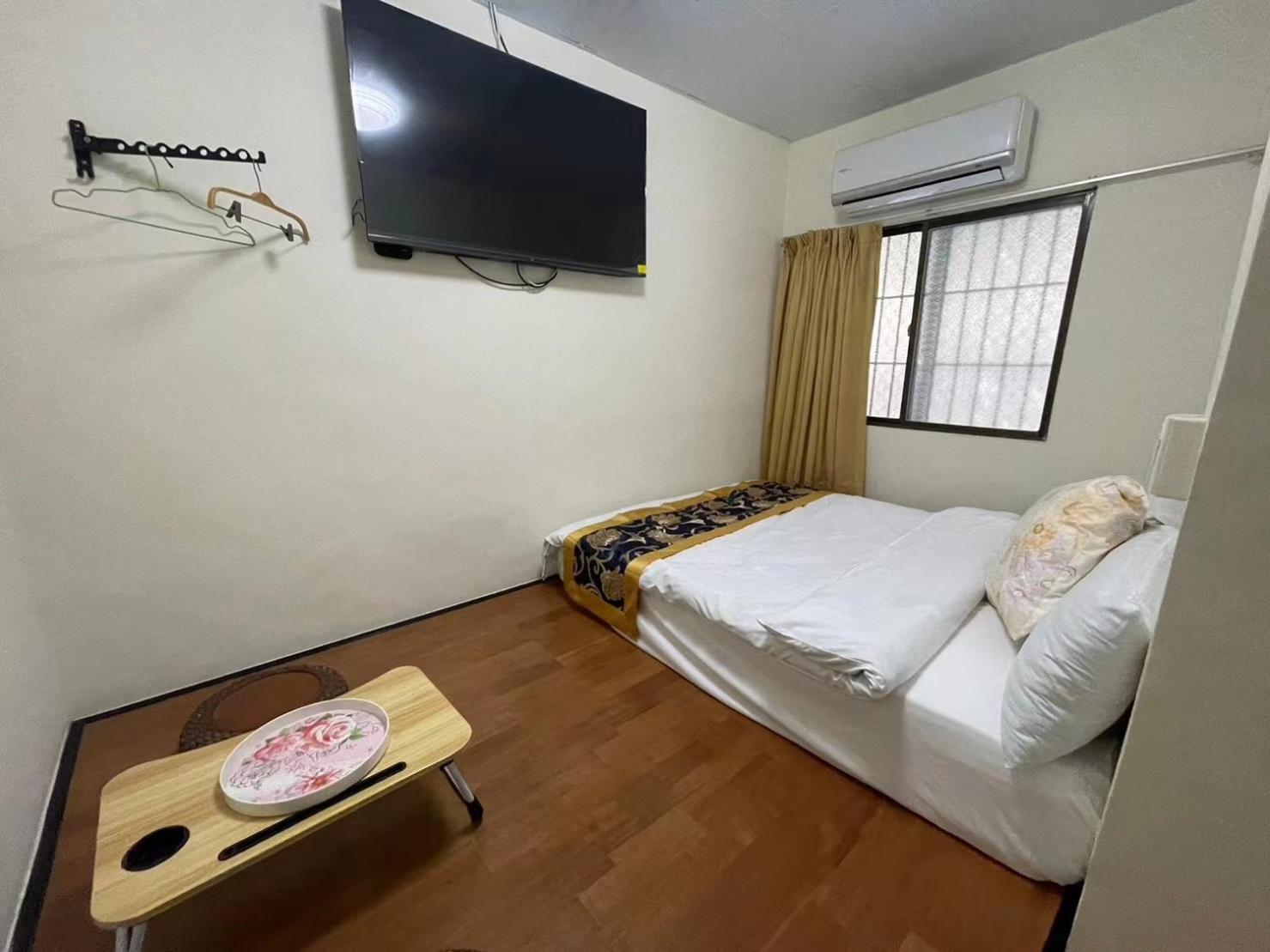 Queen Room photo 3