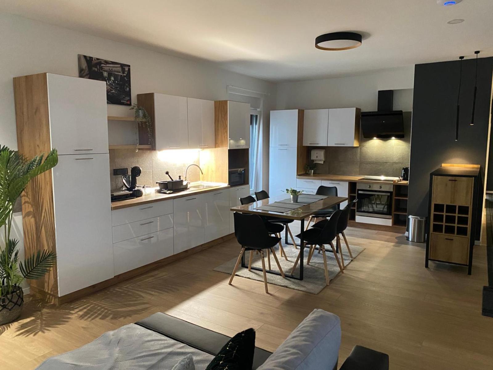 Three-Bedroom Apartment photo 2