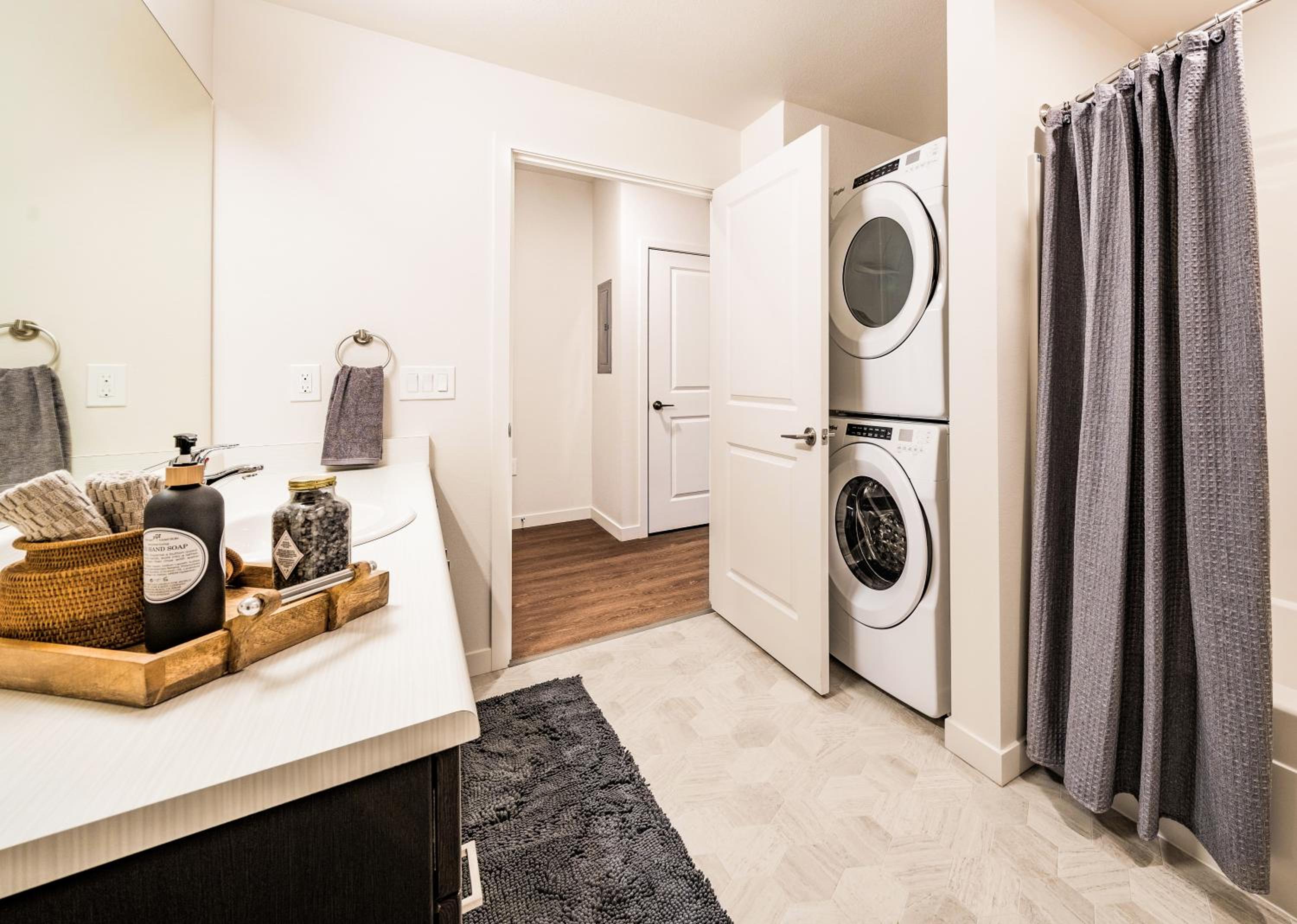Studio Apartment photo 2