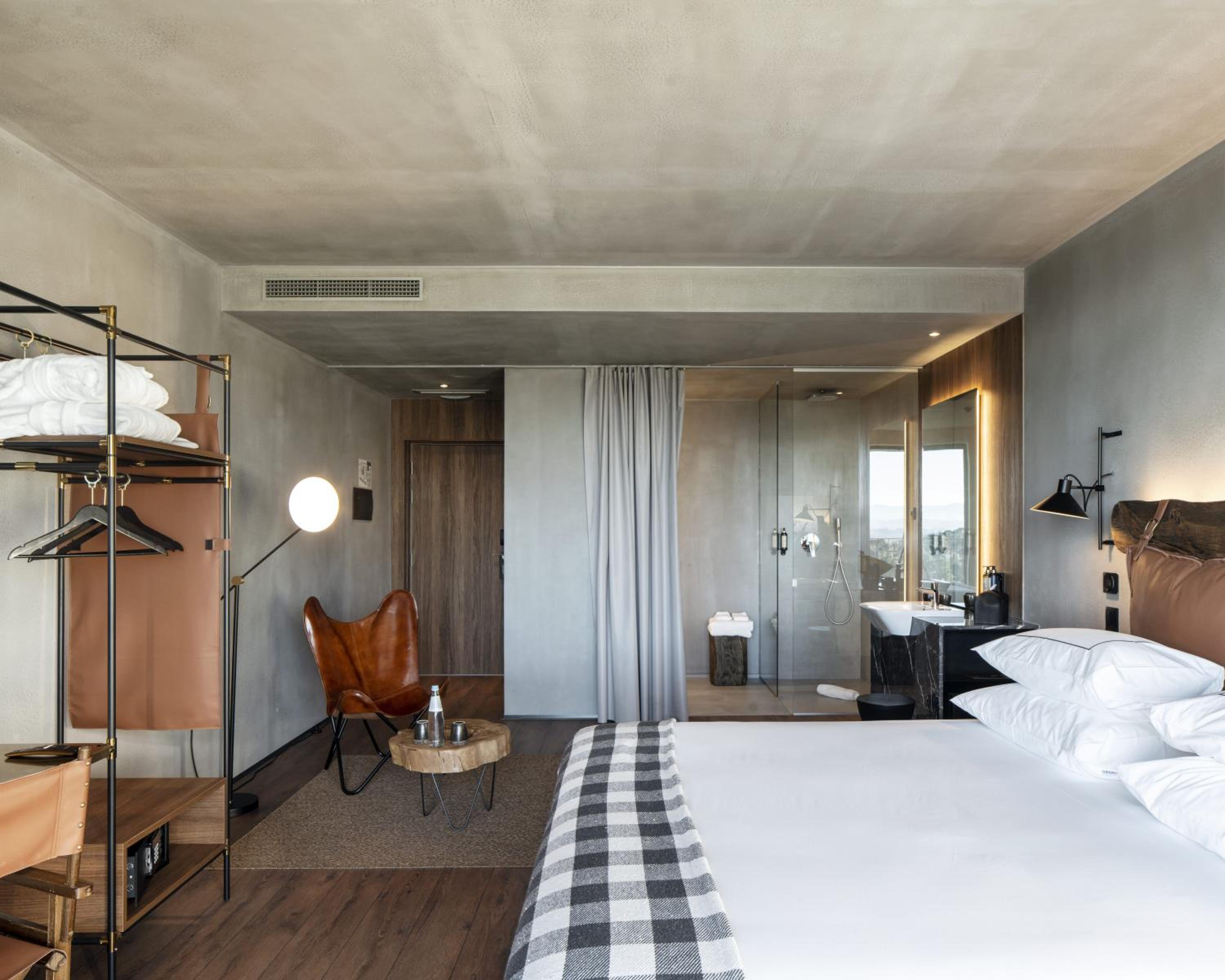 Deluxe Double or Twin Room with Balcony and Mountain View  - Photo 4