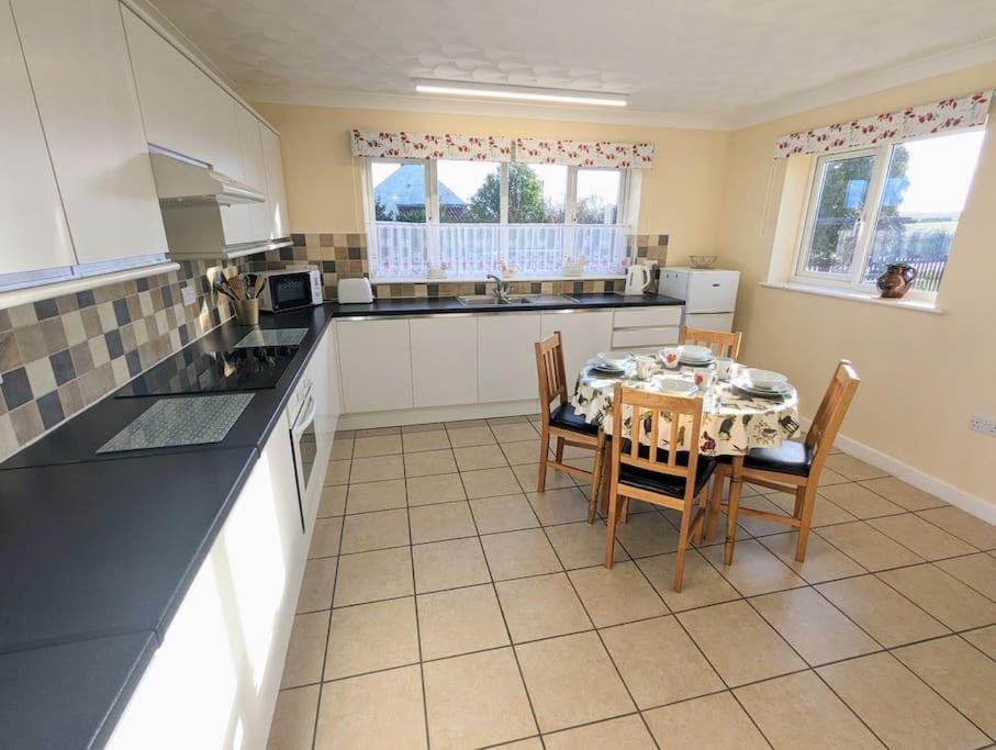 One-Bedroom House photo 2