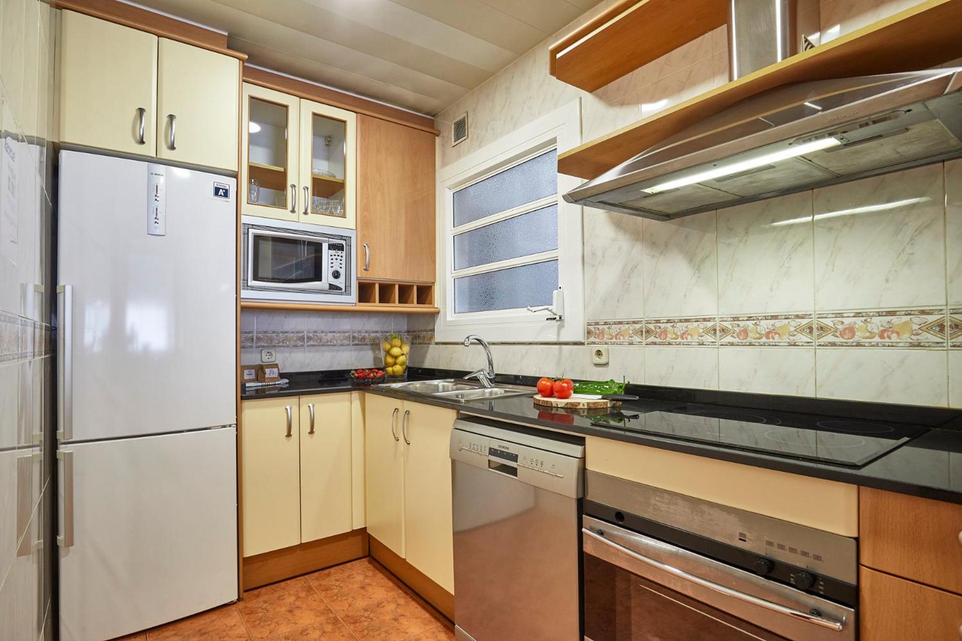 Apartment photo 2