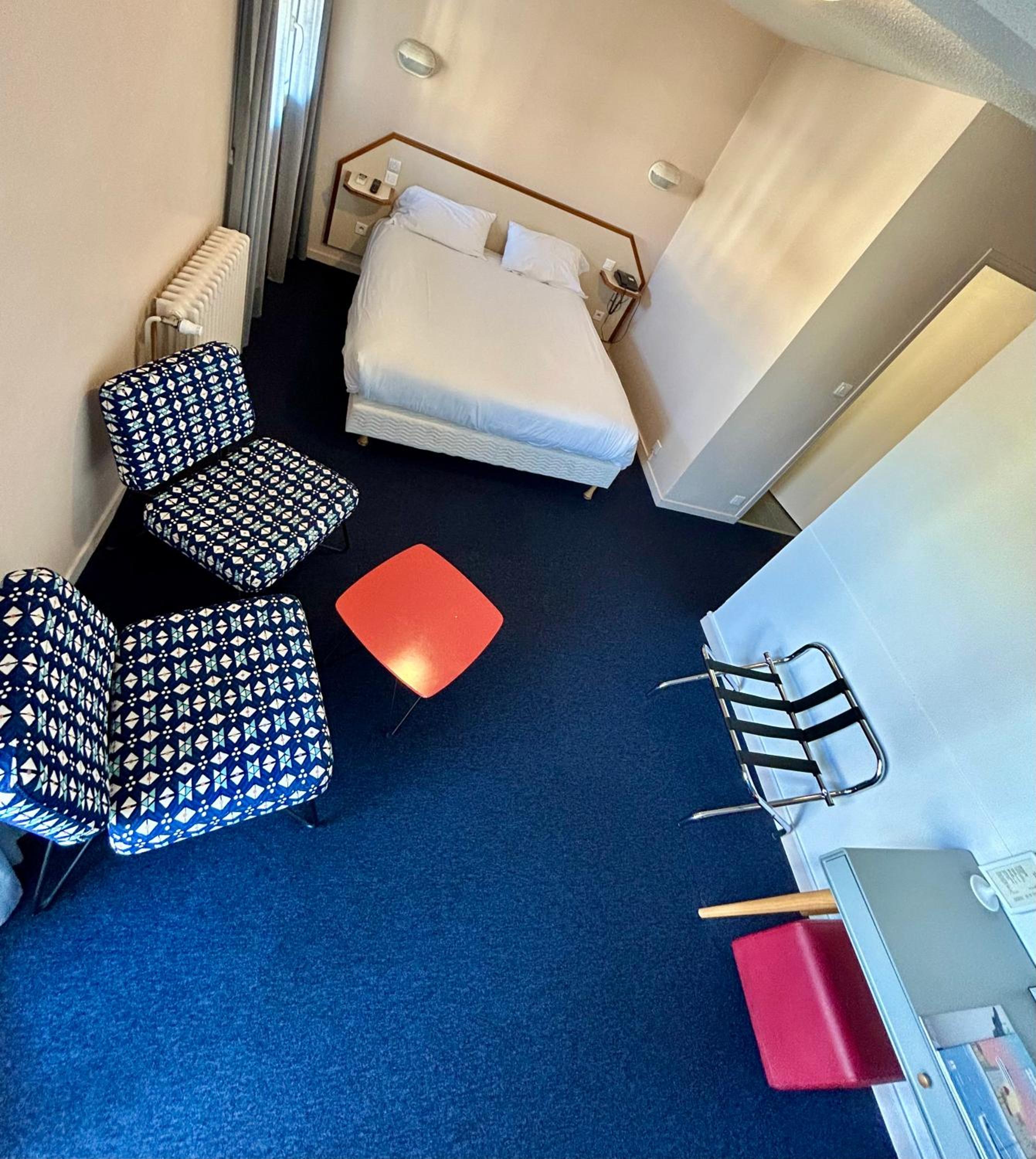 Superior Double or Twin Room with City View - Photo 4