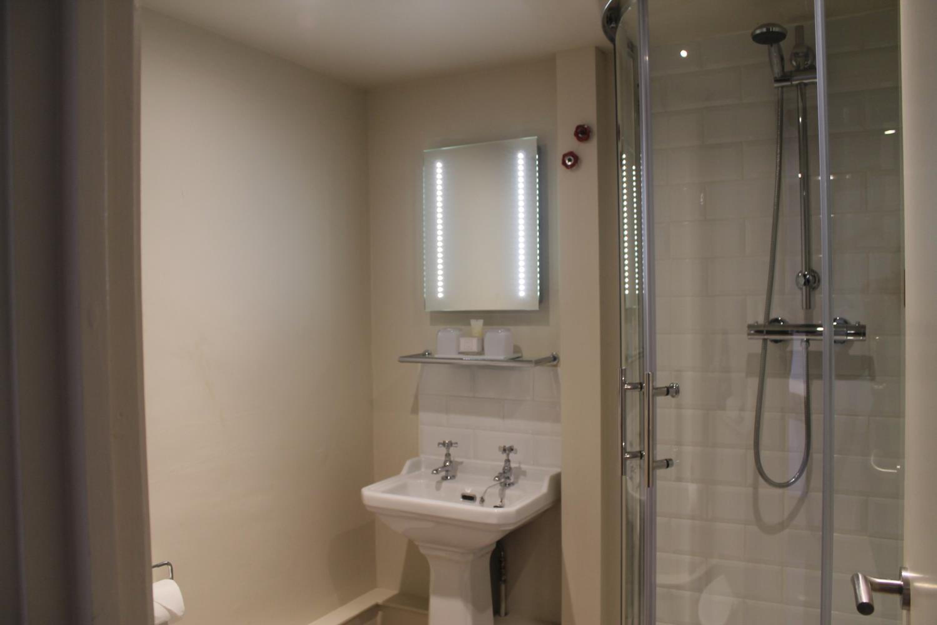 Deluxe Twin Room photo 3