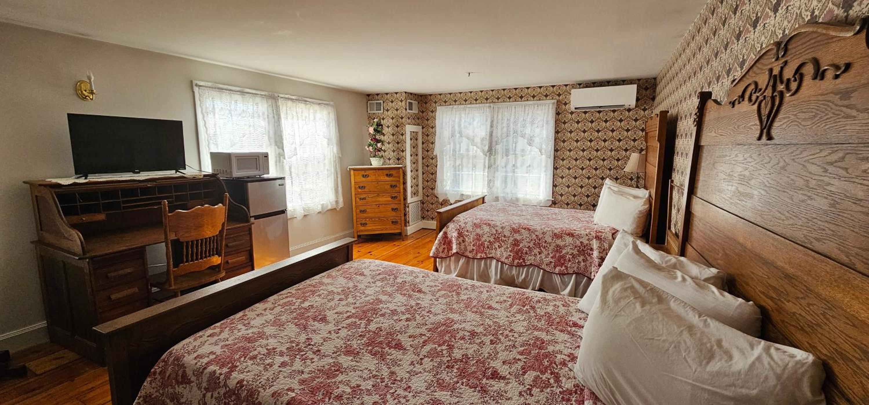 Quadruple Room - Photo 9
