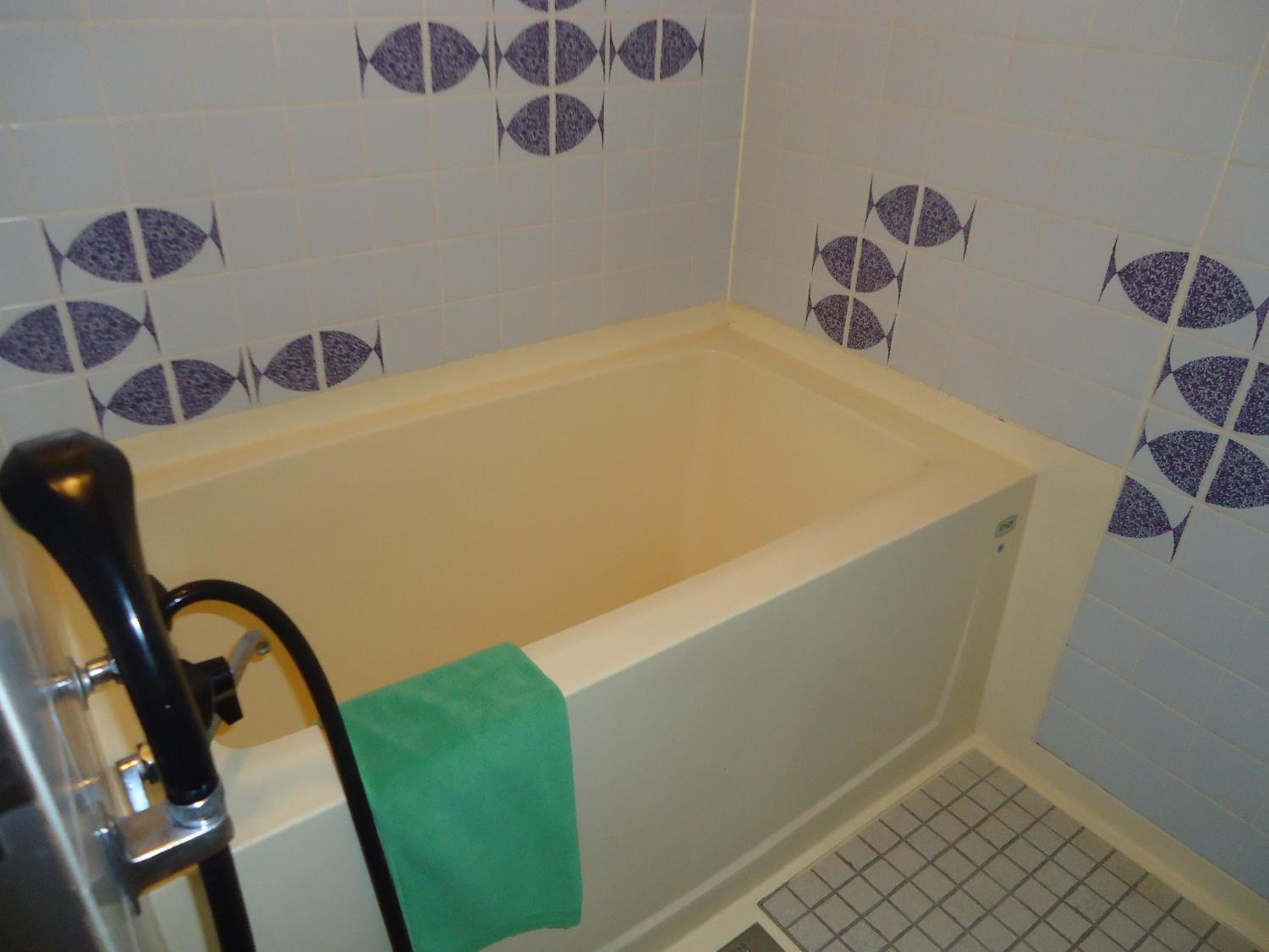 Room Selected at Check-In with Private Bathroom - Non-Smoking photo 3