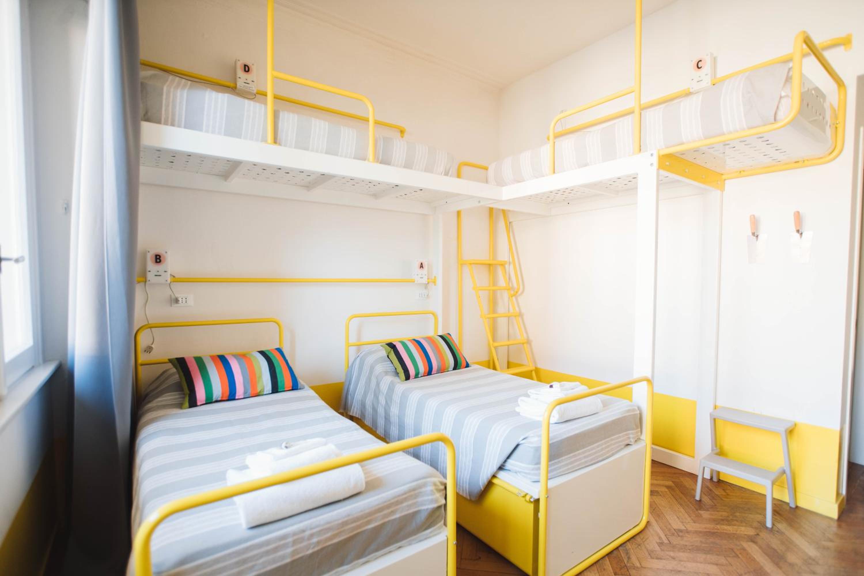 Bed in 4-Bed Mixed Dormitory Room photo 3