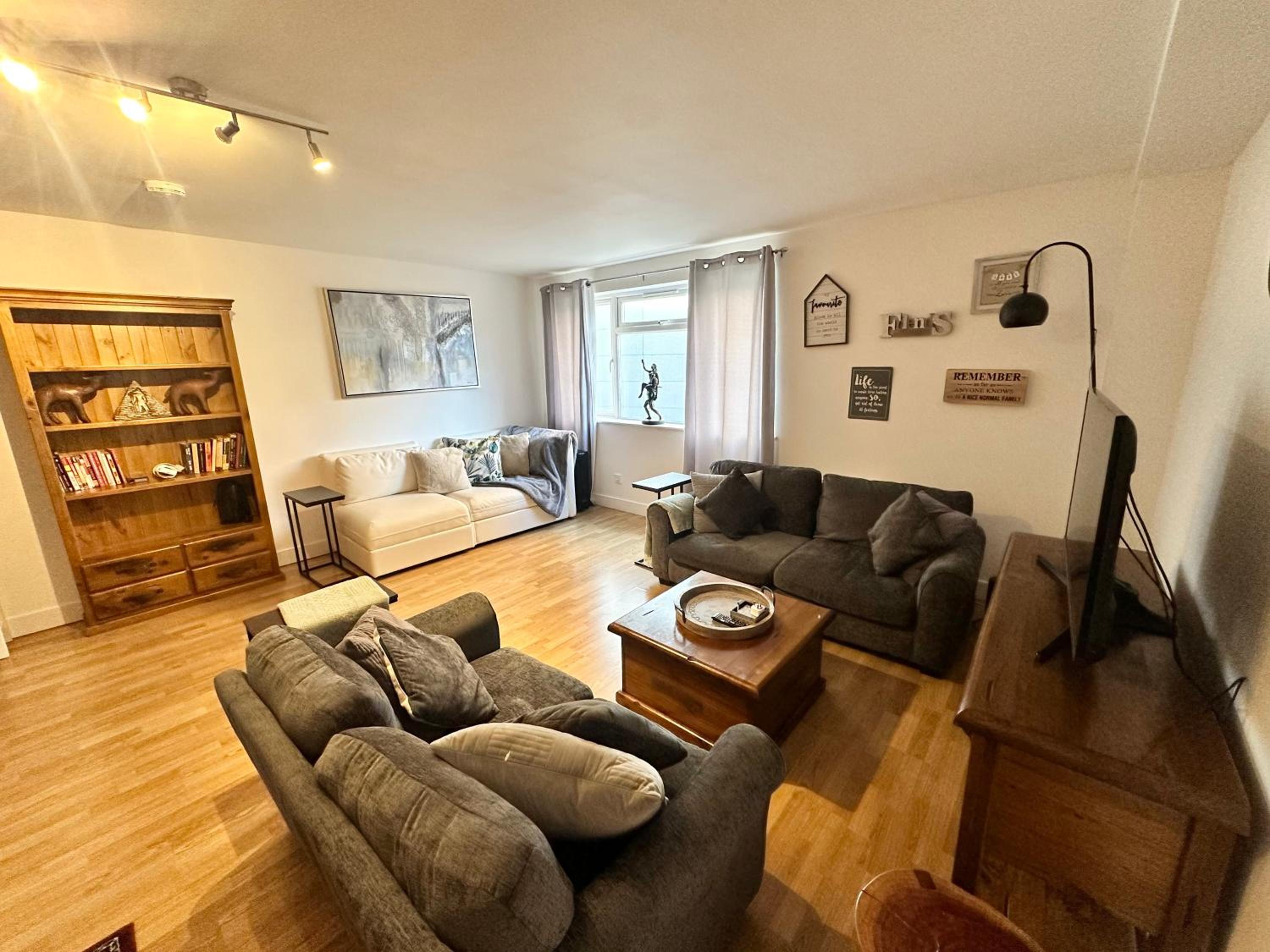Apartment photo 3