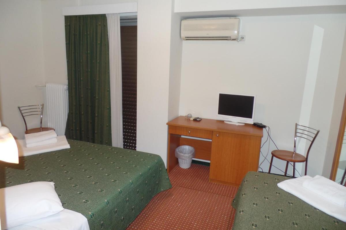 Double or Twin Room photo 2