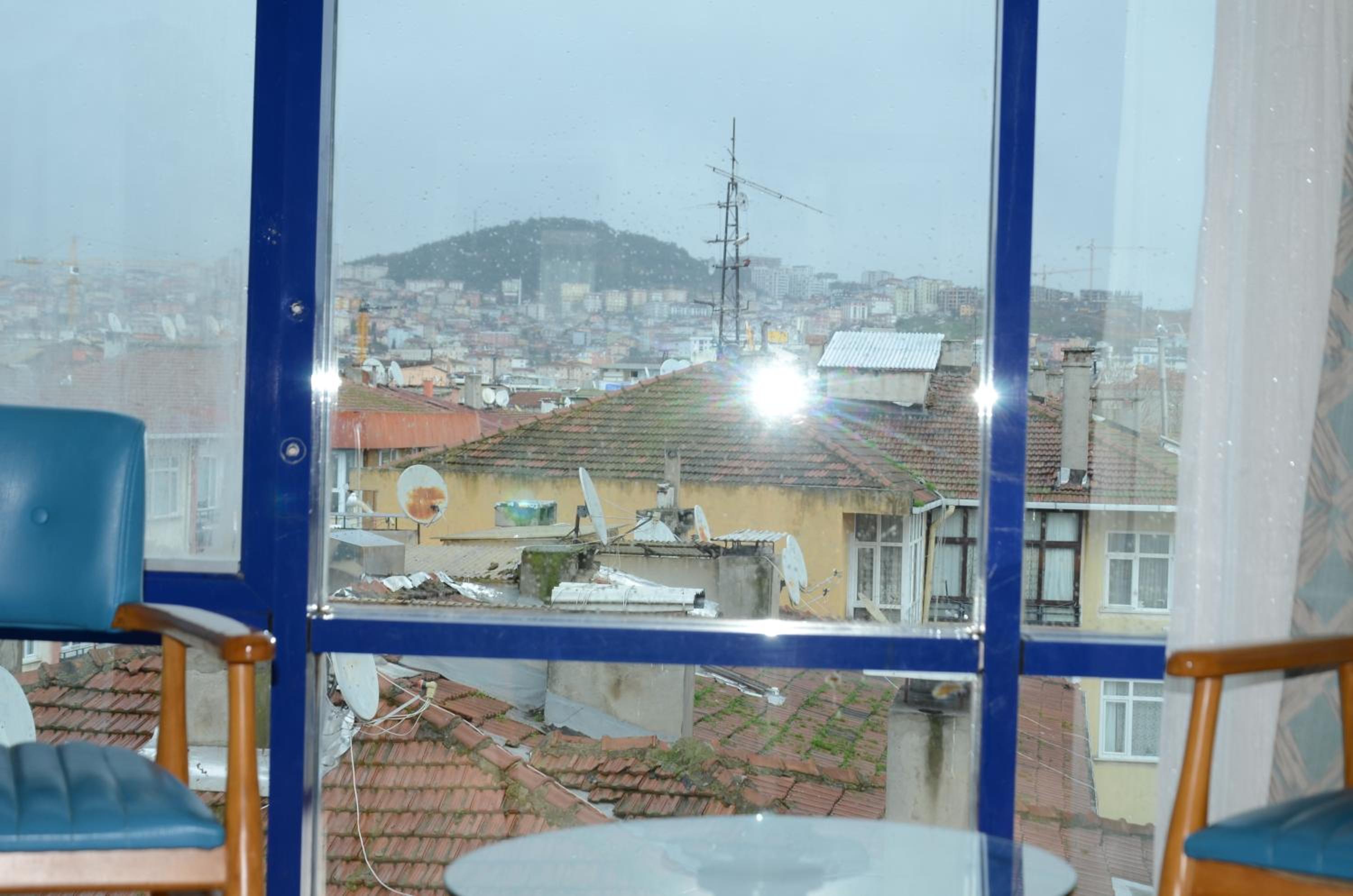 Double Room with Balcony (2 Adults + 1 Child) photo 3