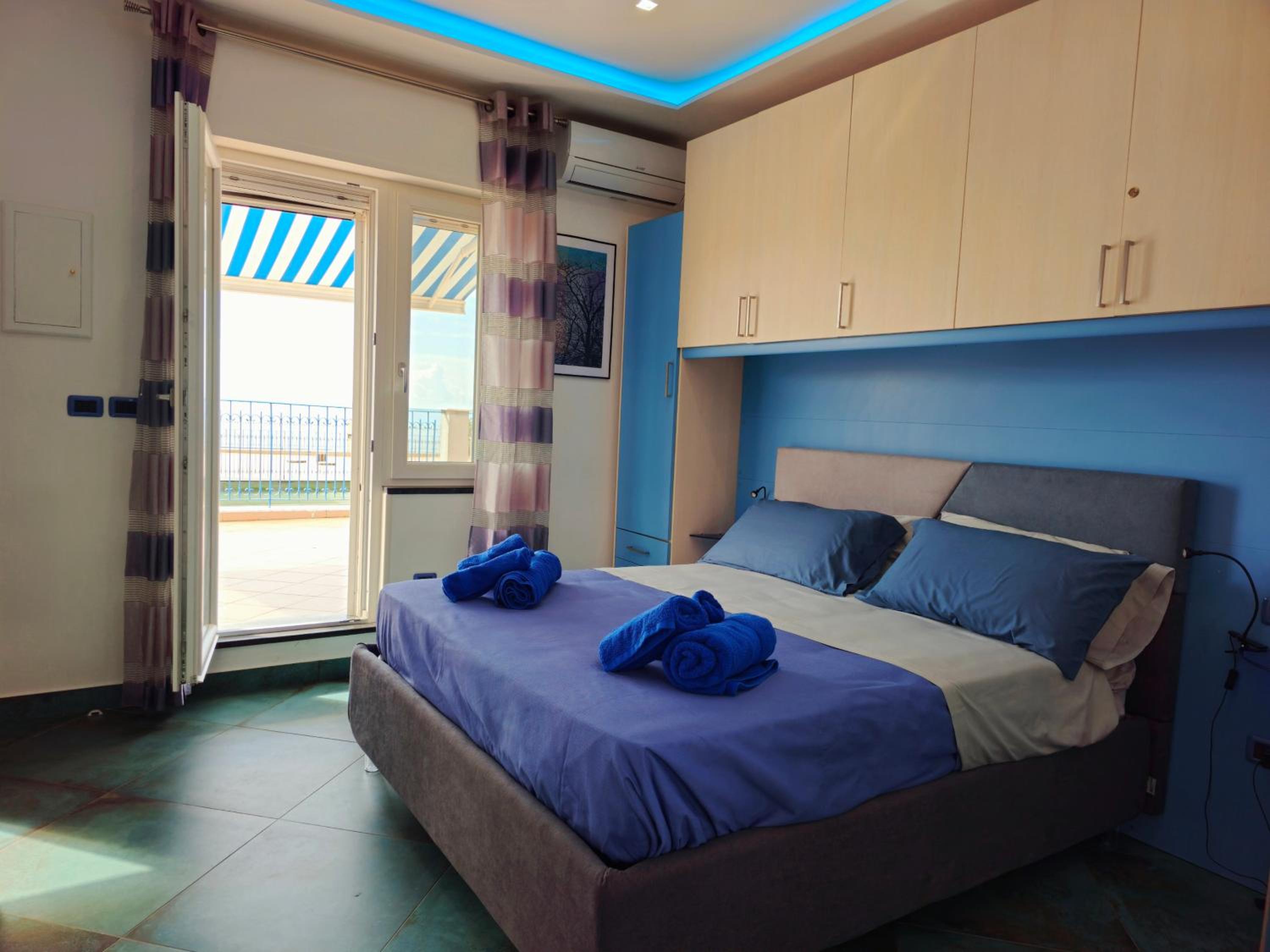 Studio with Sea View