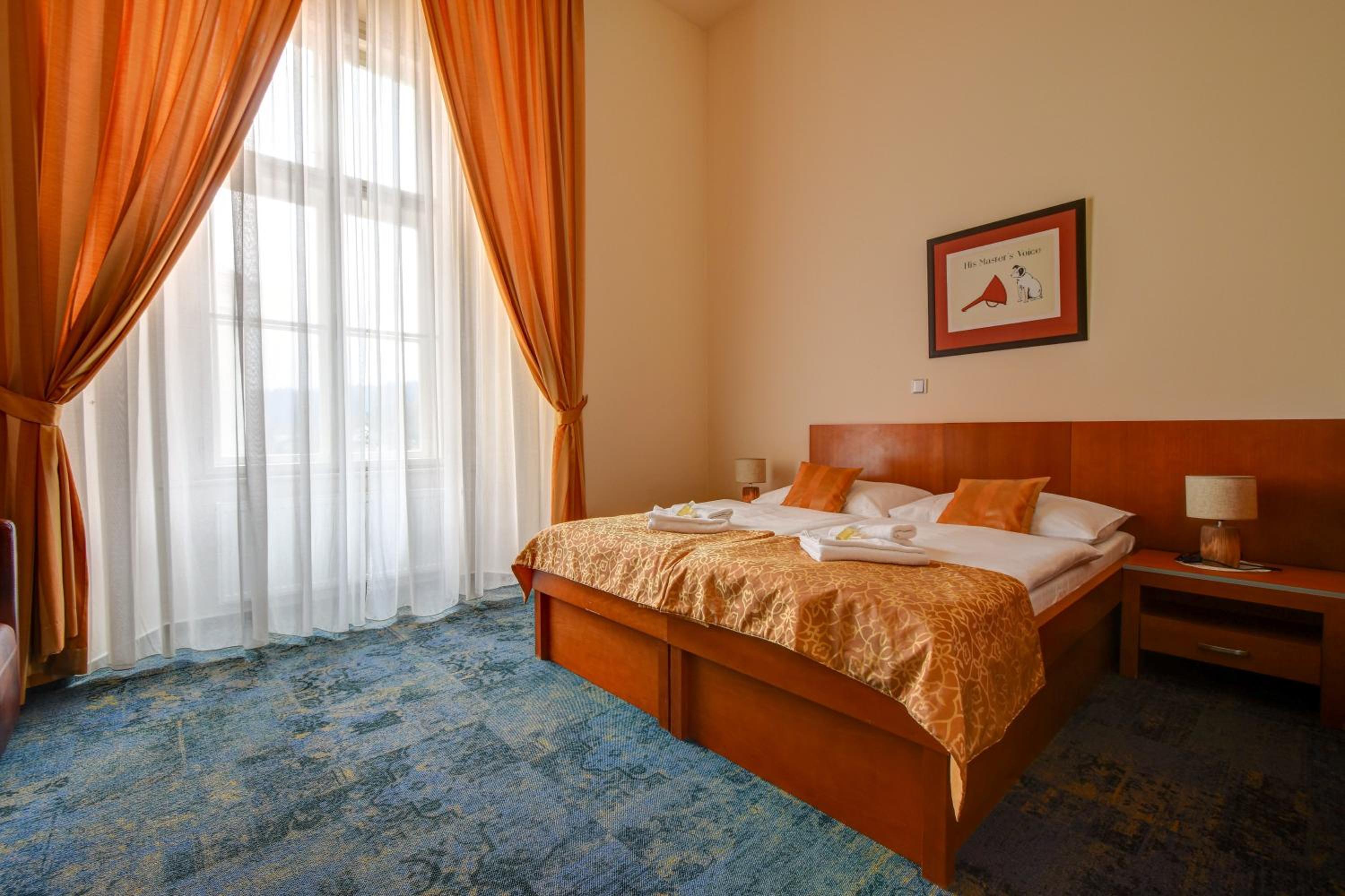 Double Or Twin Room With Extra Bed photo 1