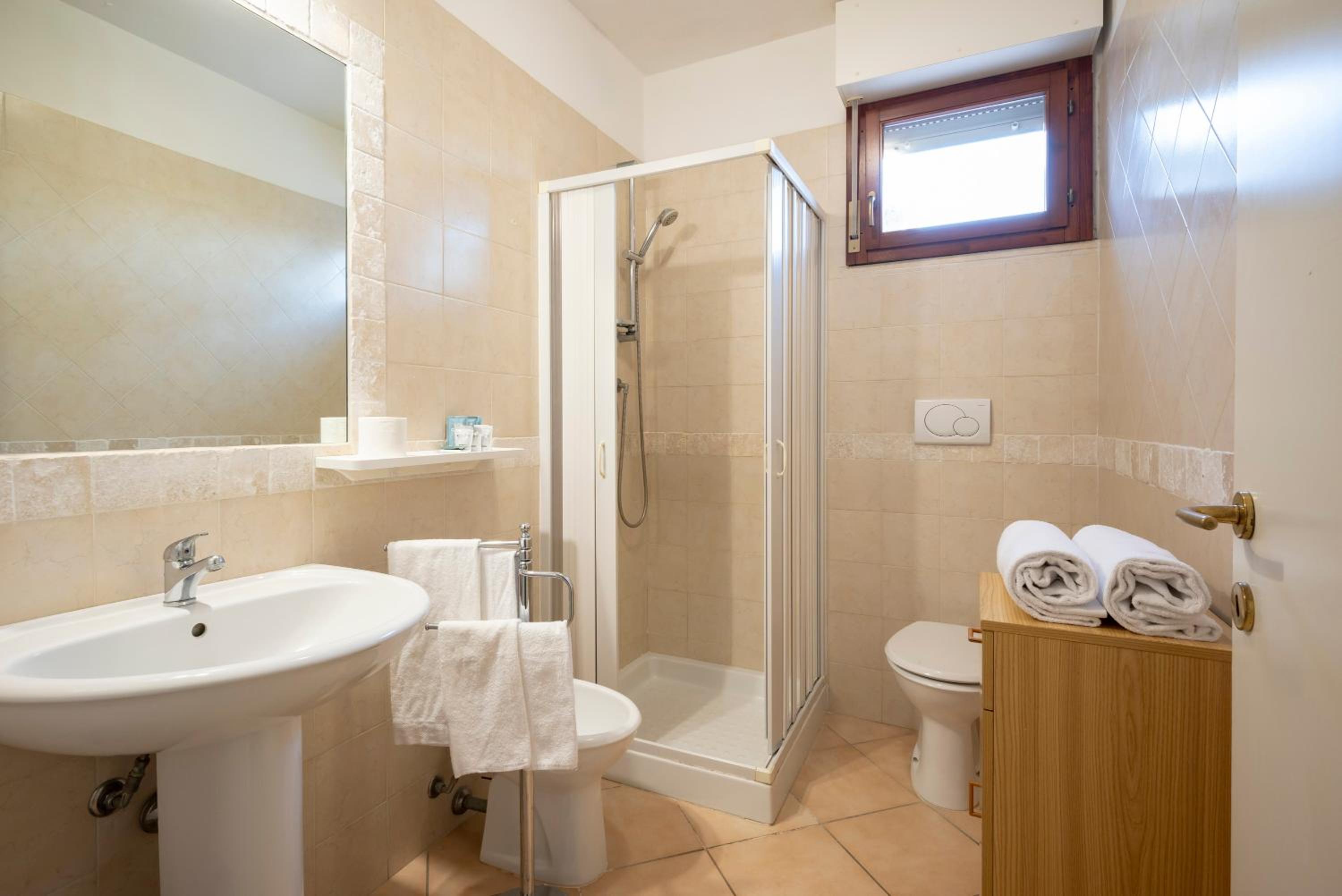 Standard Apartment - Photo 7