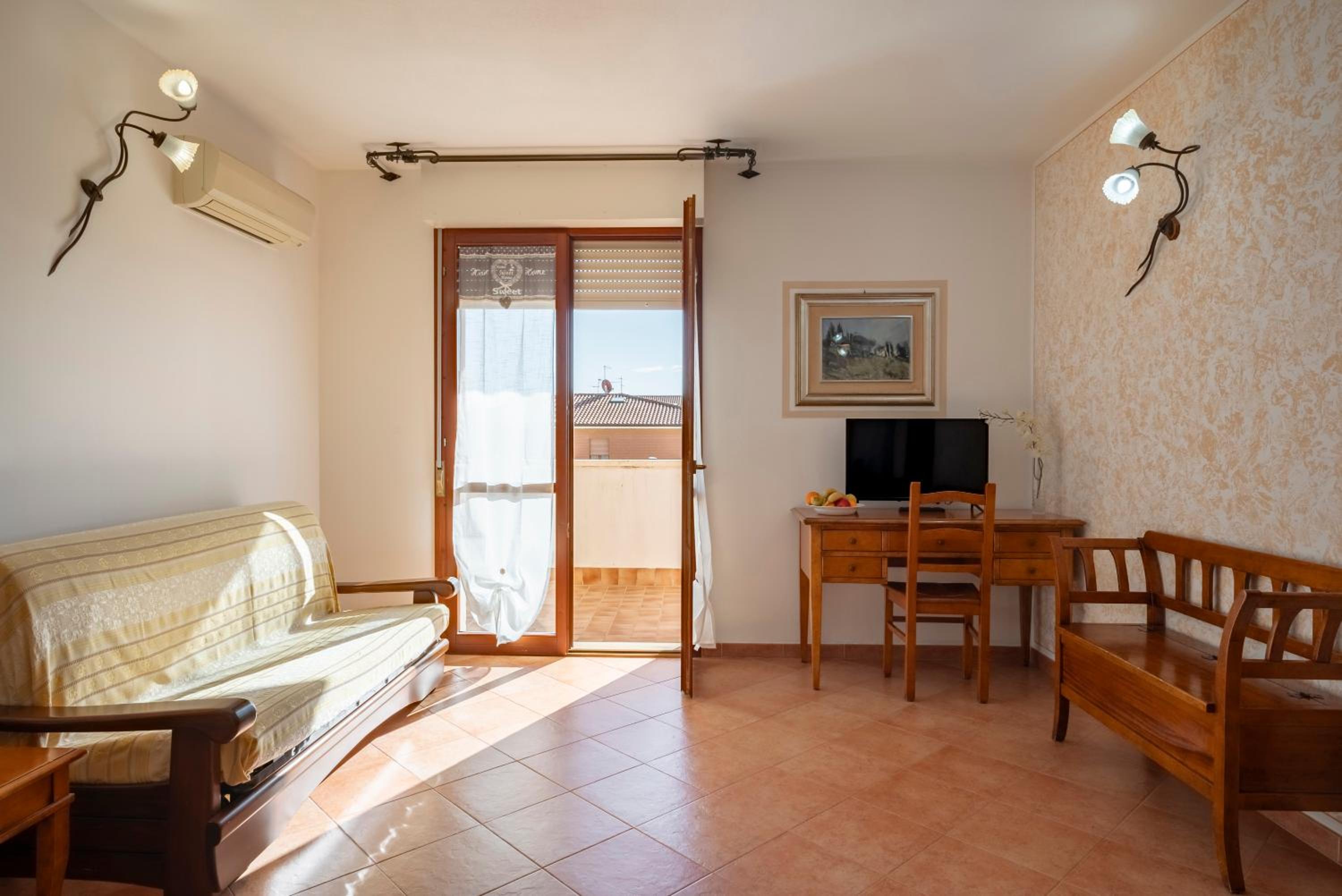 Superior Suite with Sea View - Photo 4