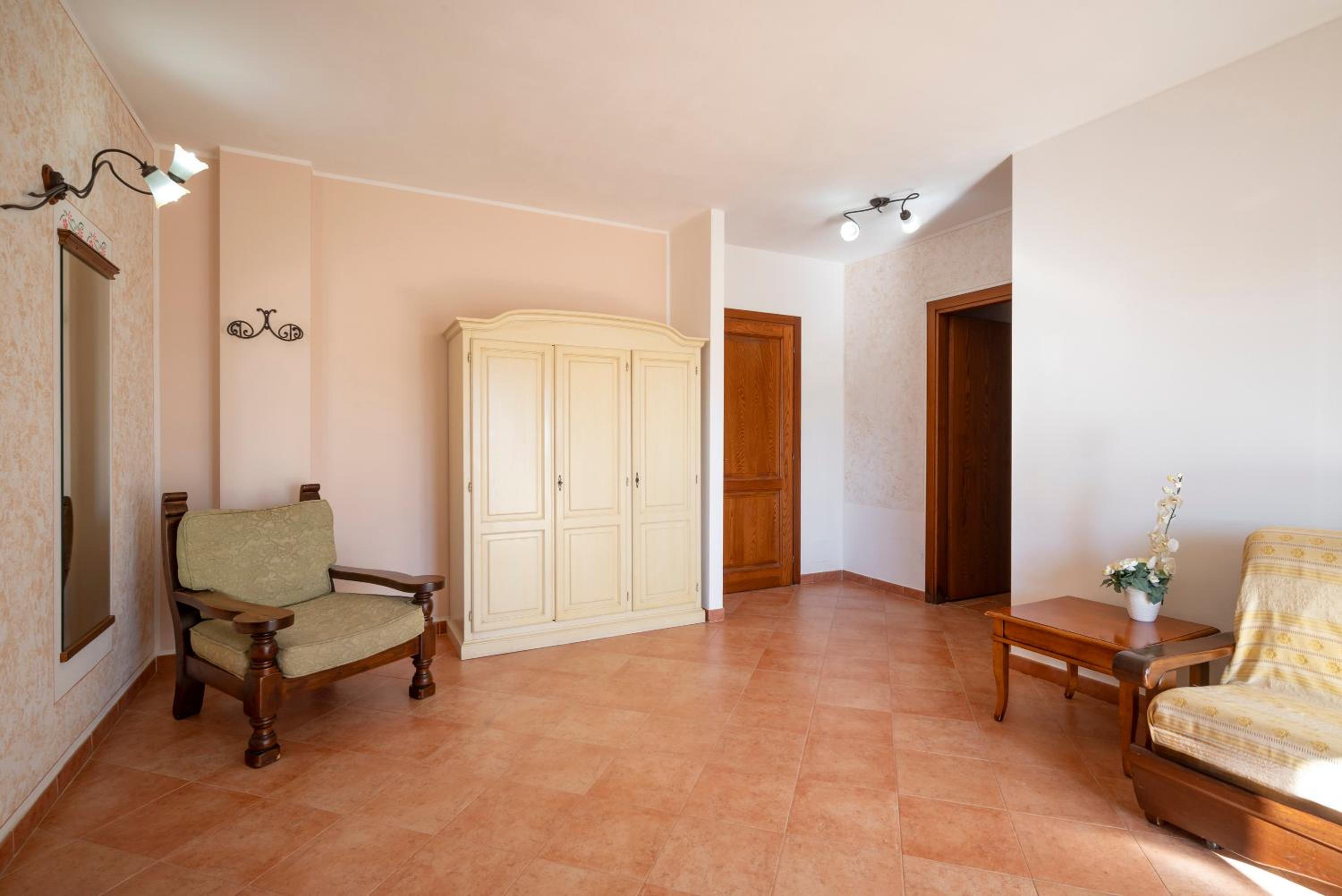 Superior Suite with Sea View - Photo 5