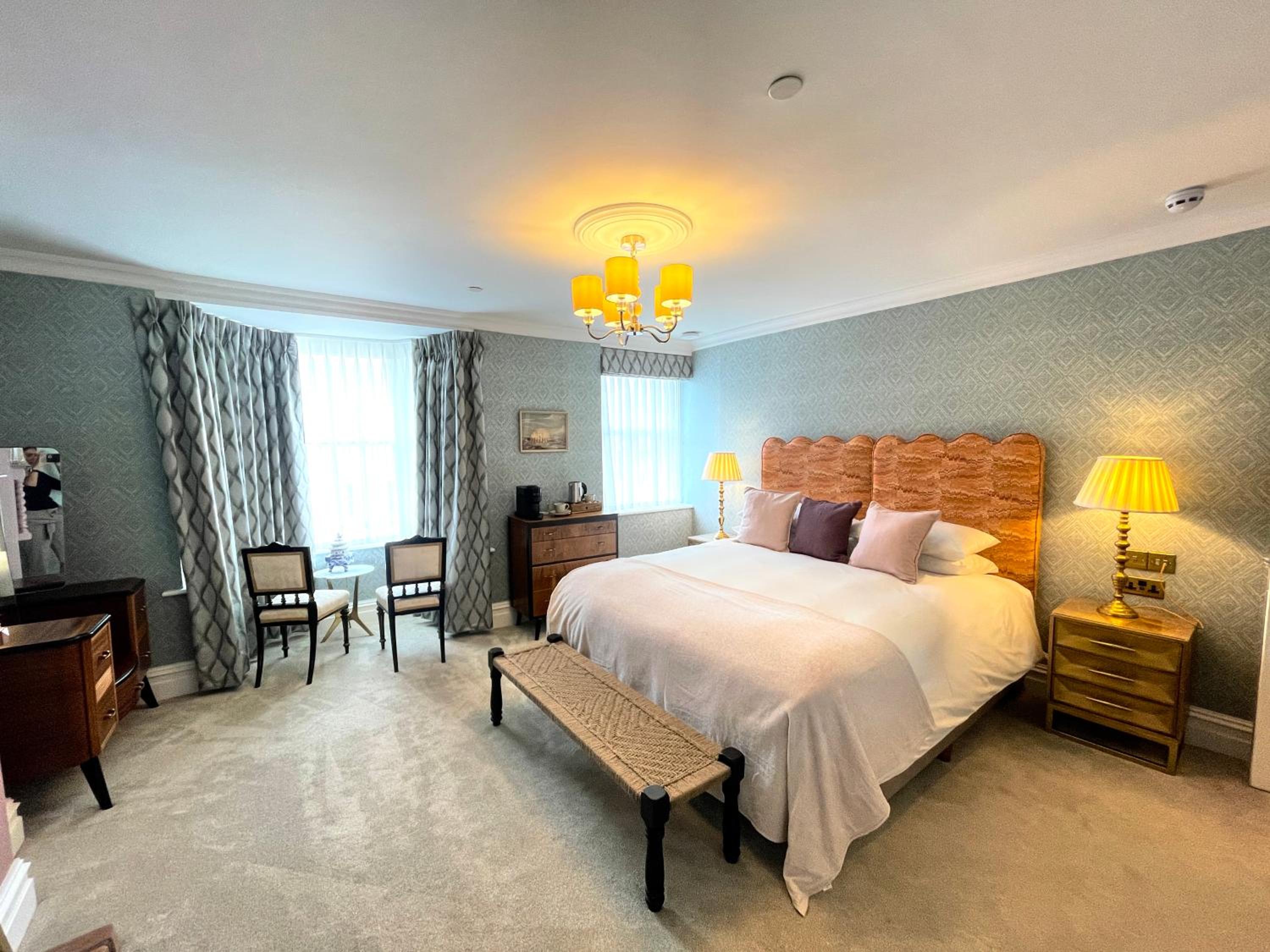Superior King Room photo 2