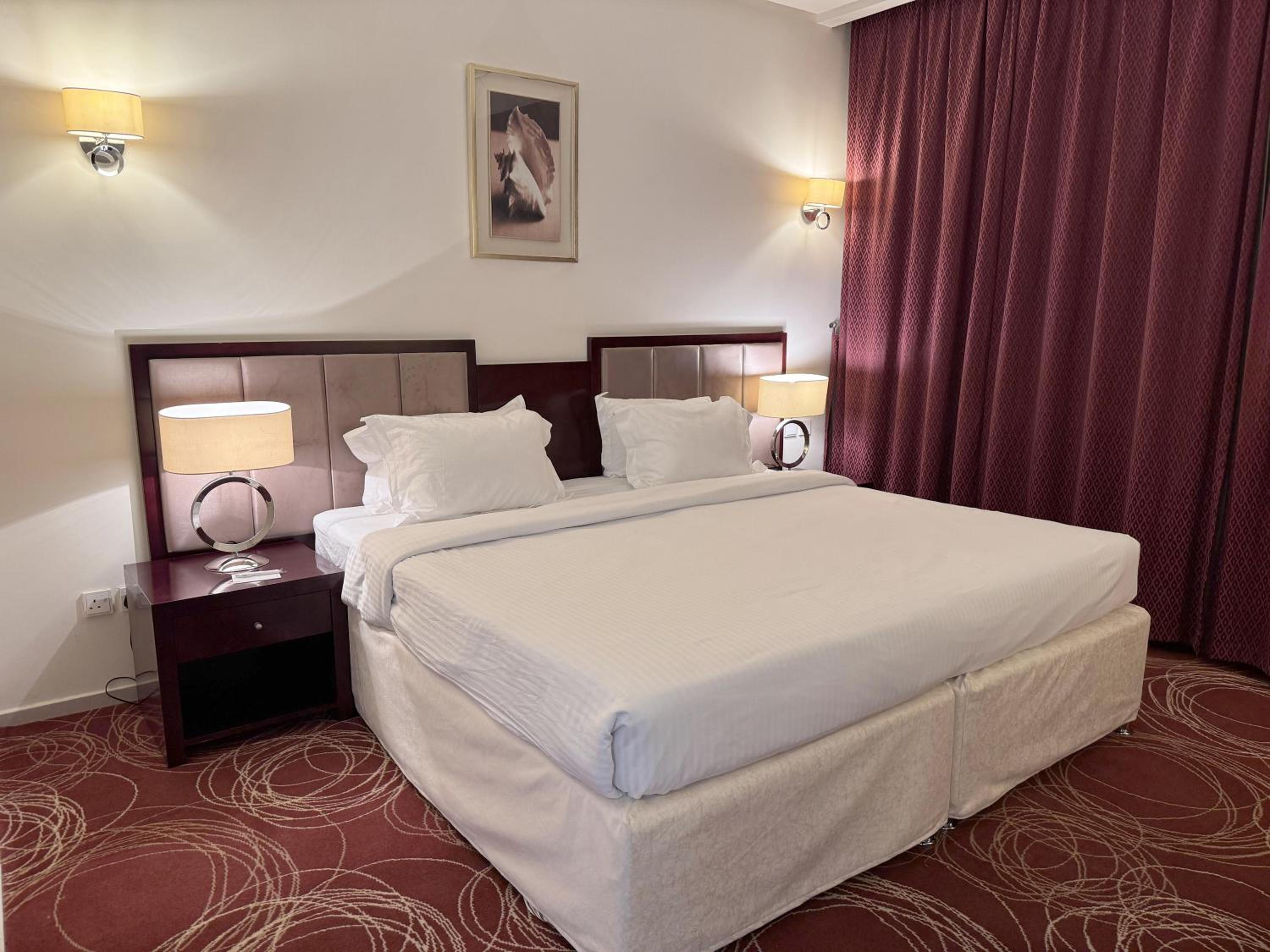 Deluxe Suite
