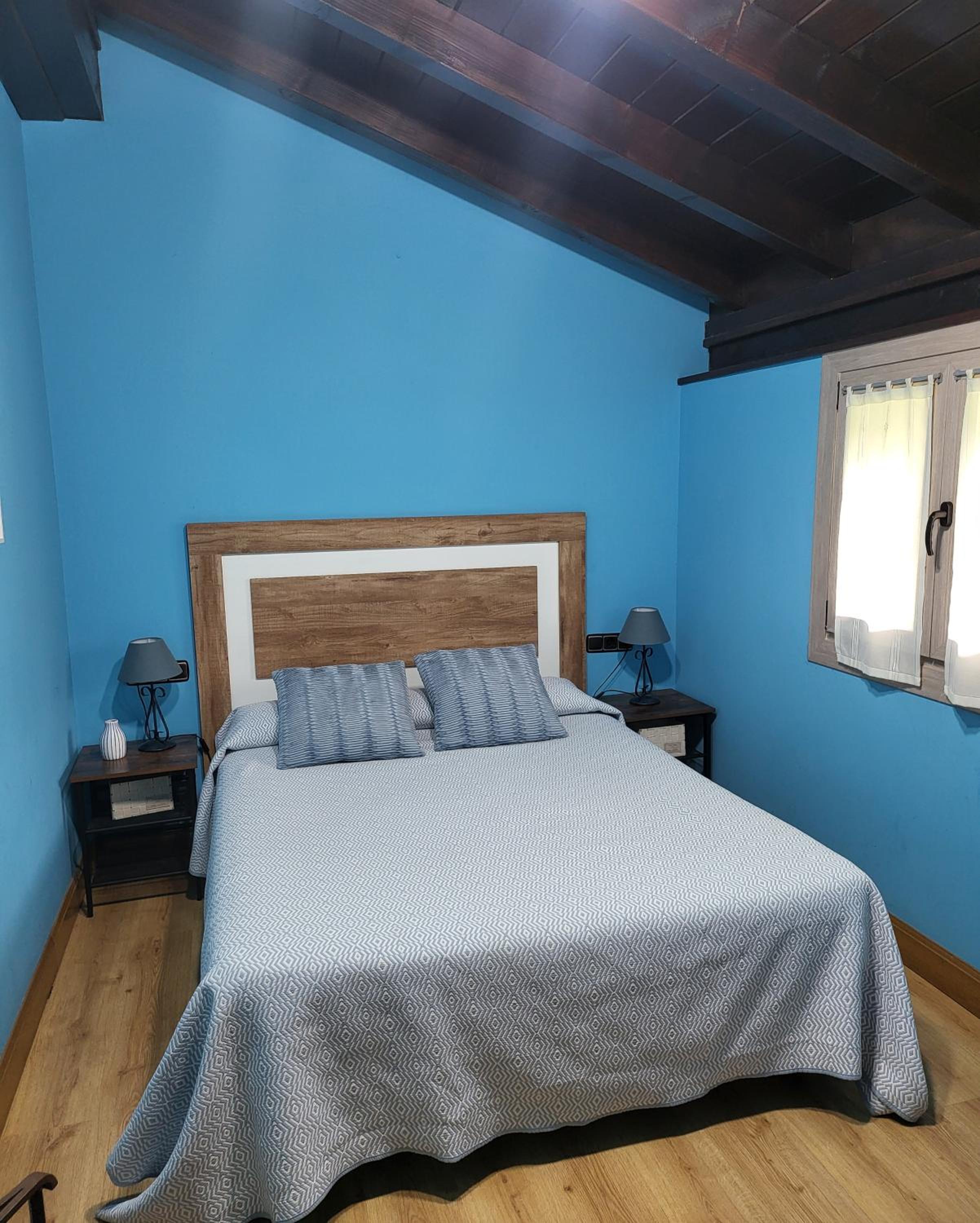Three-Bedroom House photo 3