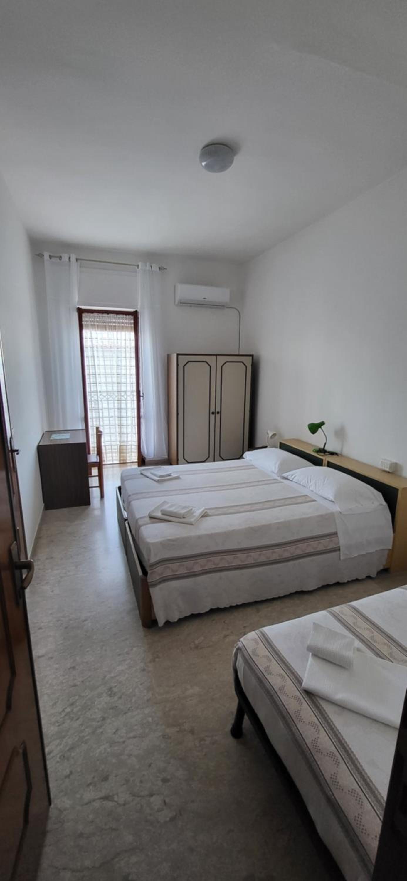 Triple Room with Bathroom photo 2