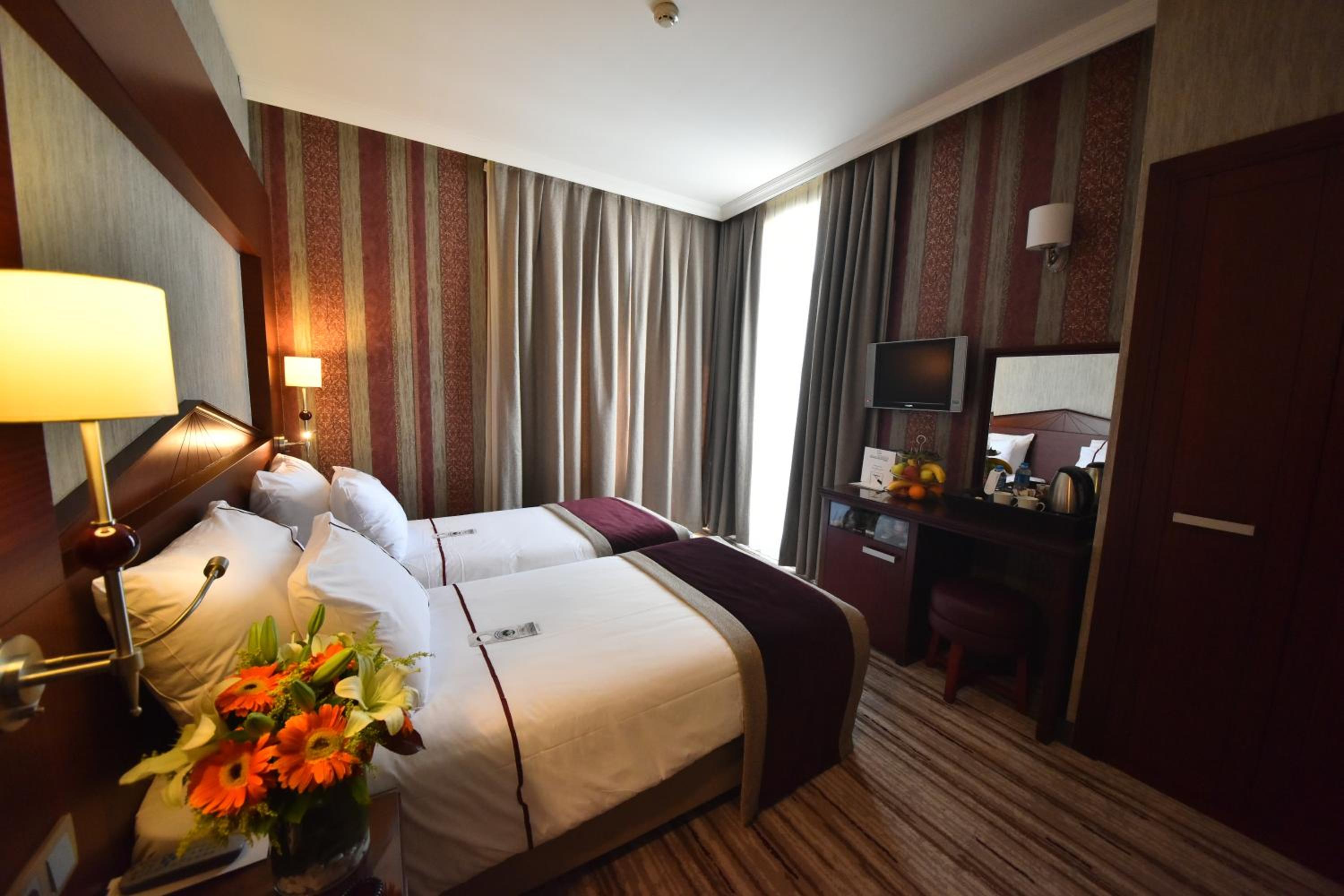 Standard Double or Twin Room - Free Access to Spa photo 1