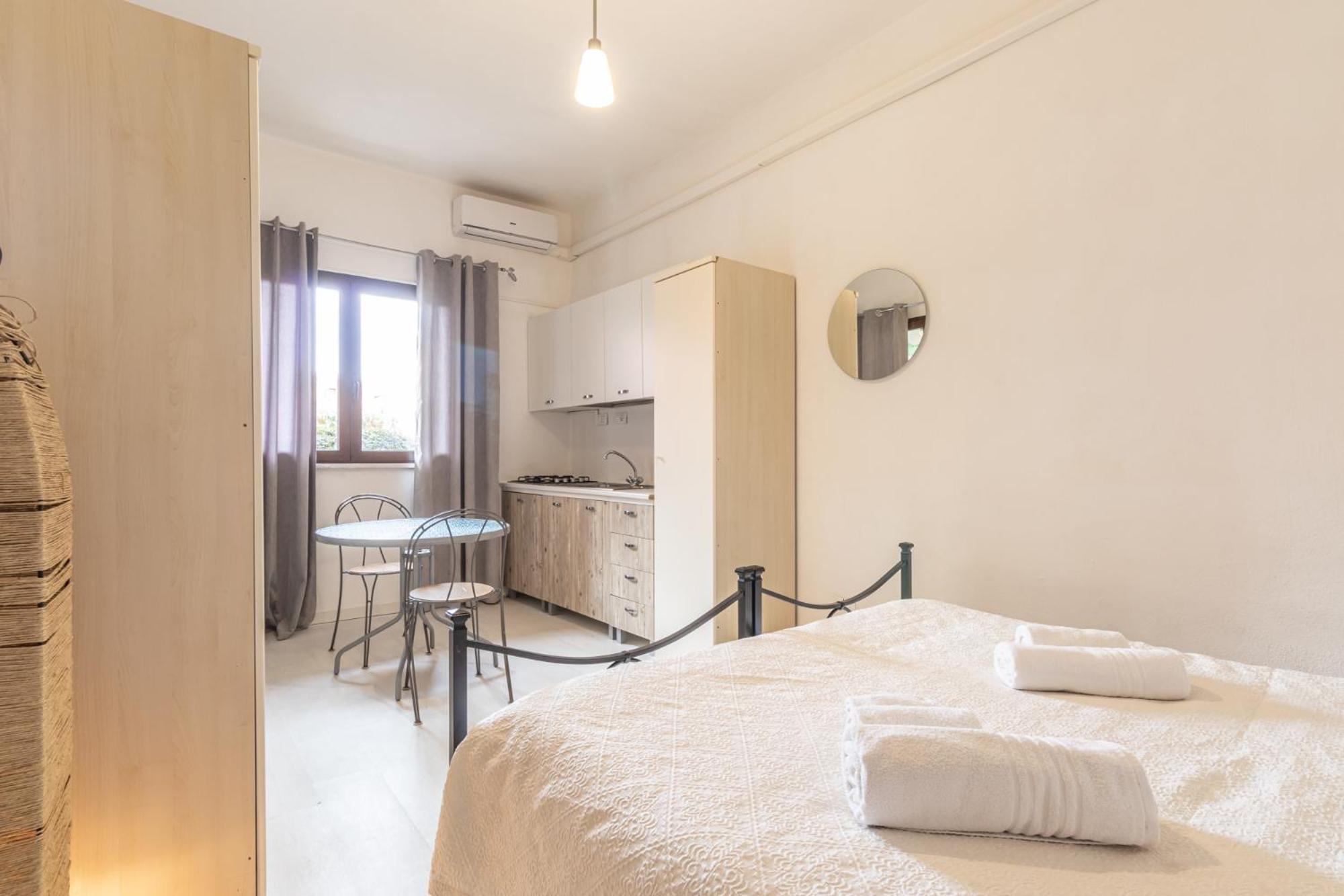 Studio Apartment