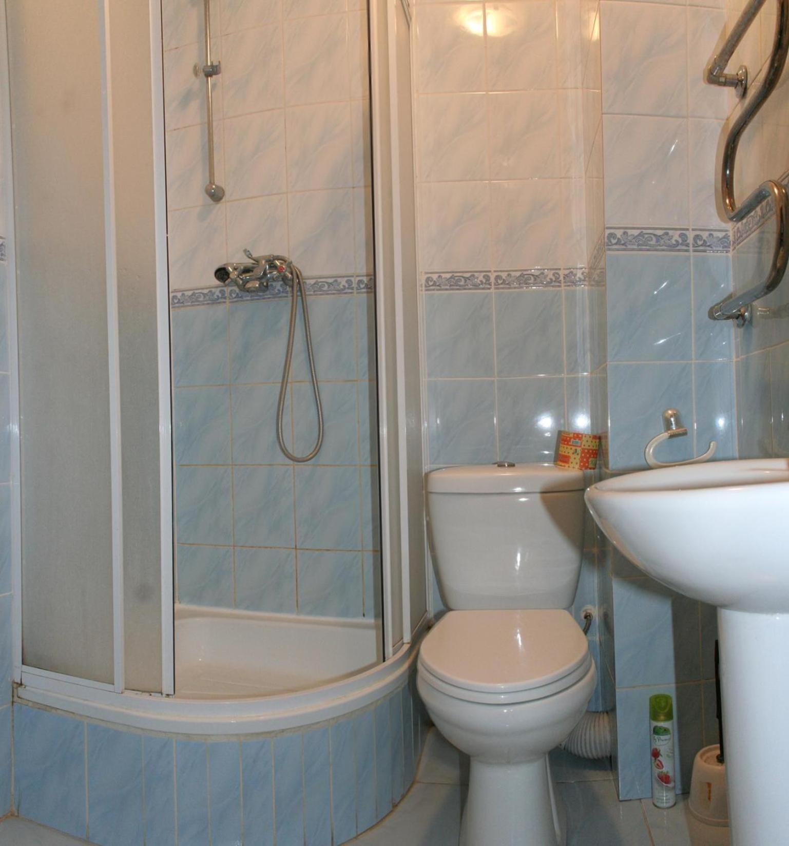 Twin Room with Shower photo 2