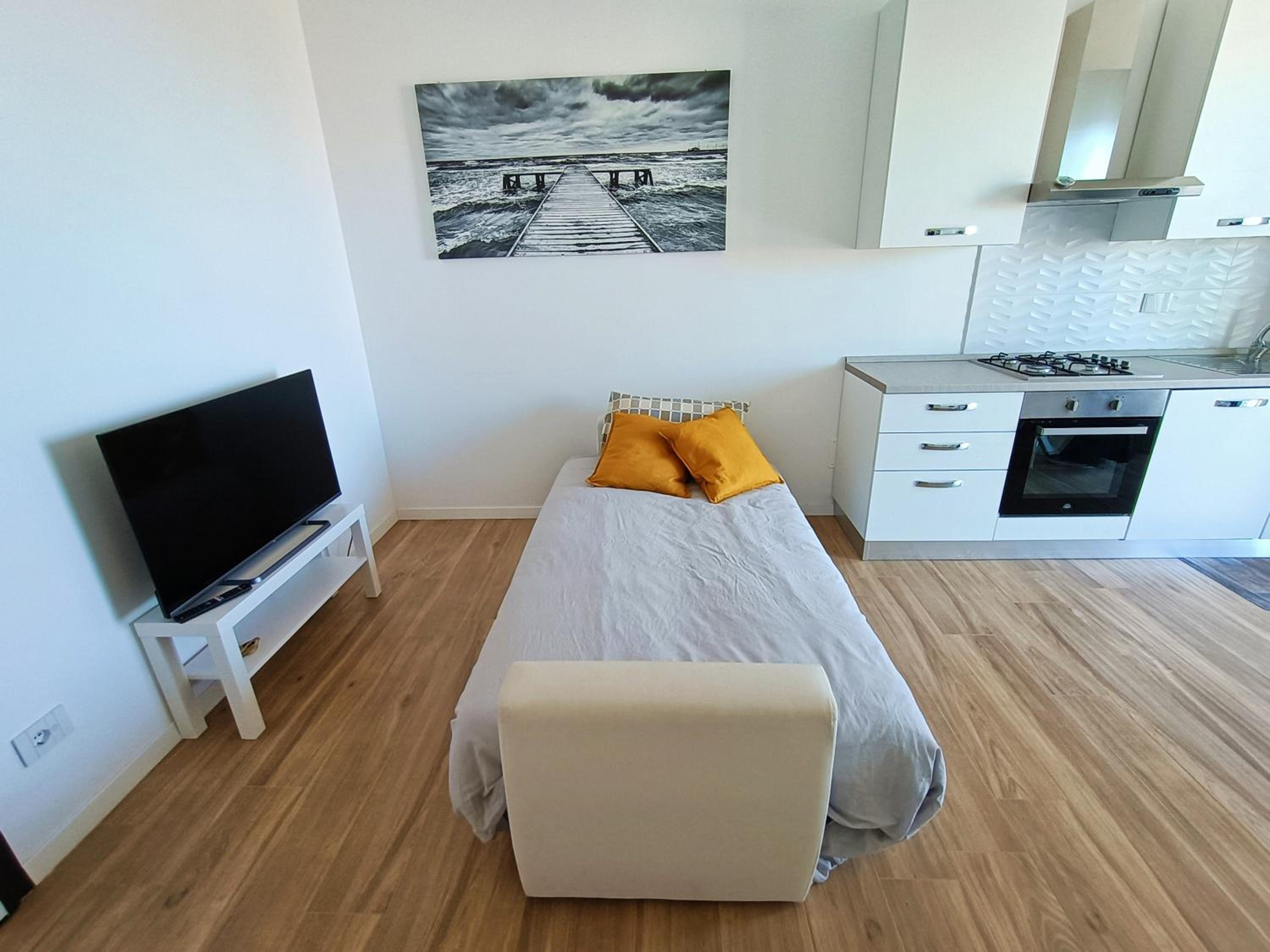 One-Bedroom Apartment photo 3