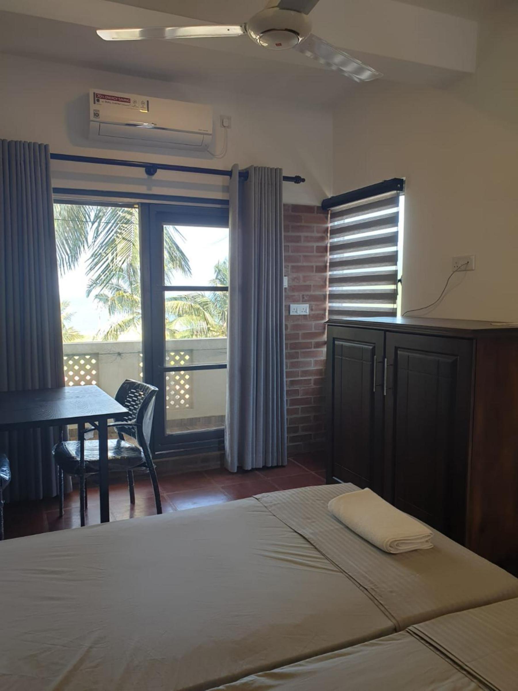 Deluxe Twin Room photo 3