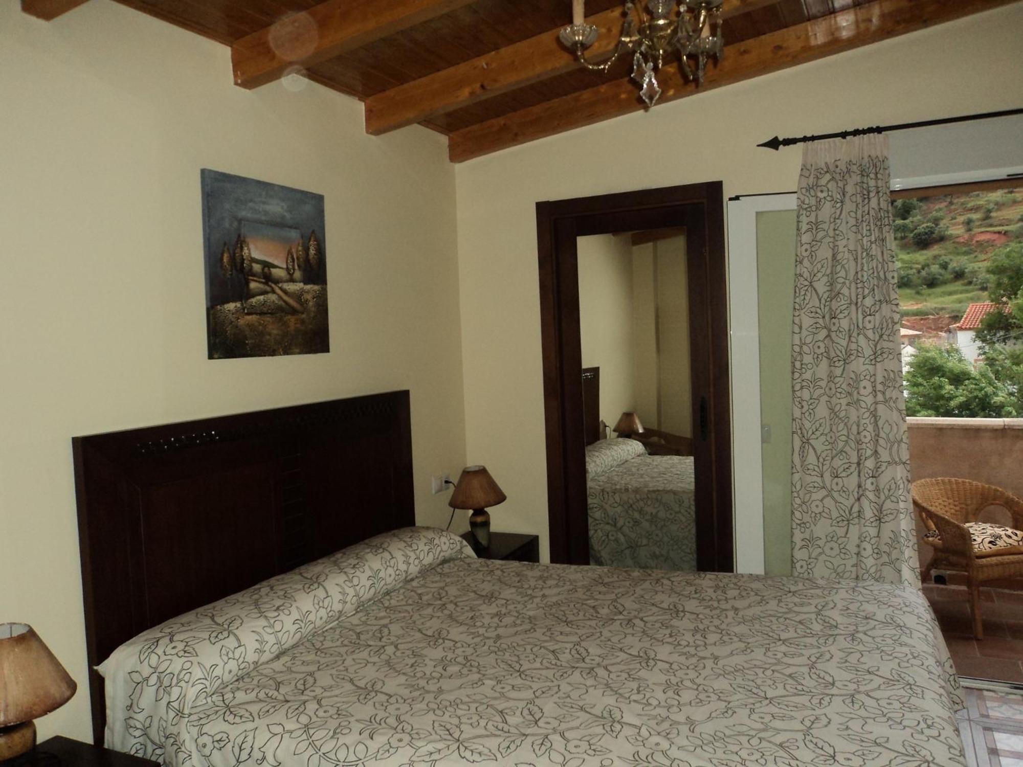 Double or Twin Room - Photo 2
