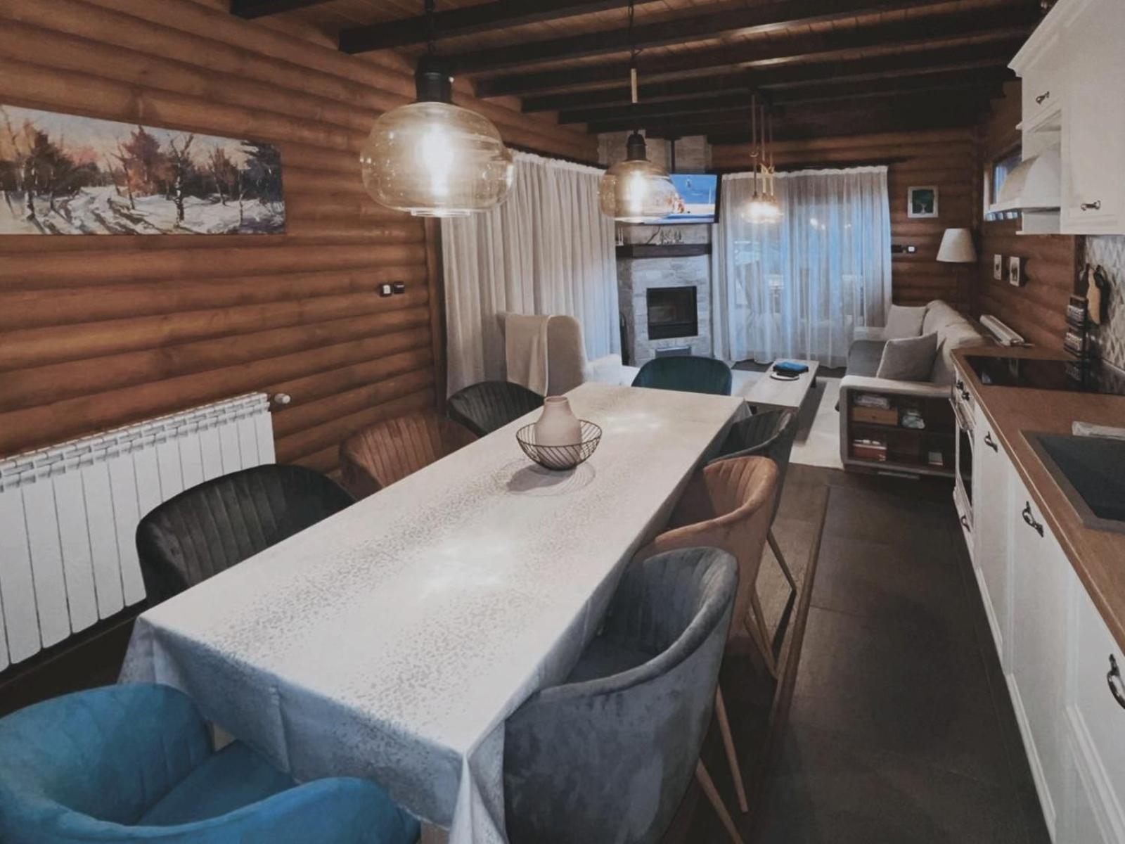 Three-Bedroom Villa photo 3