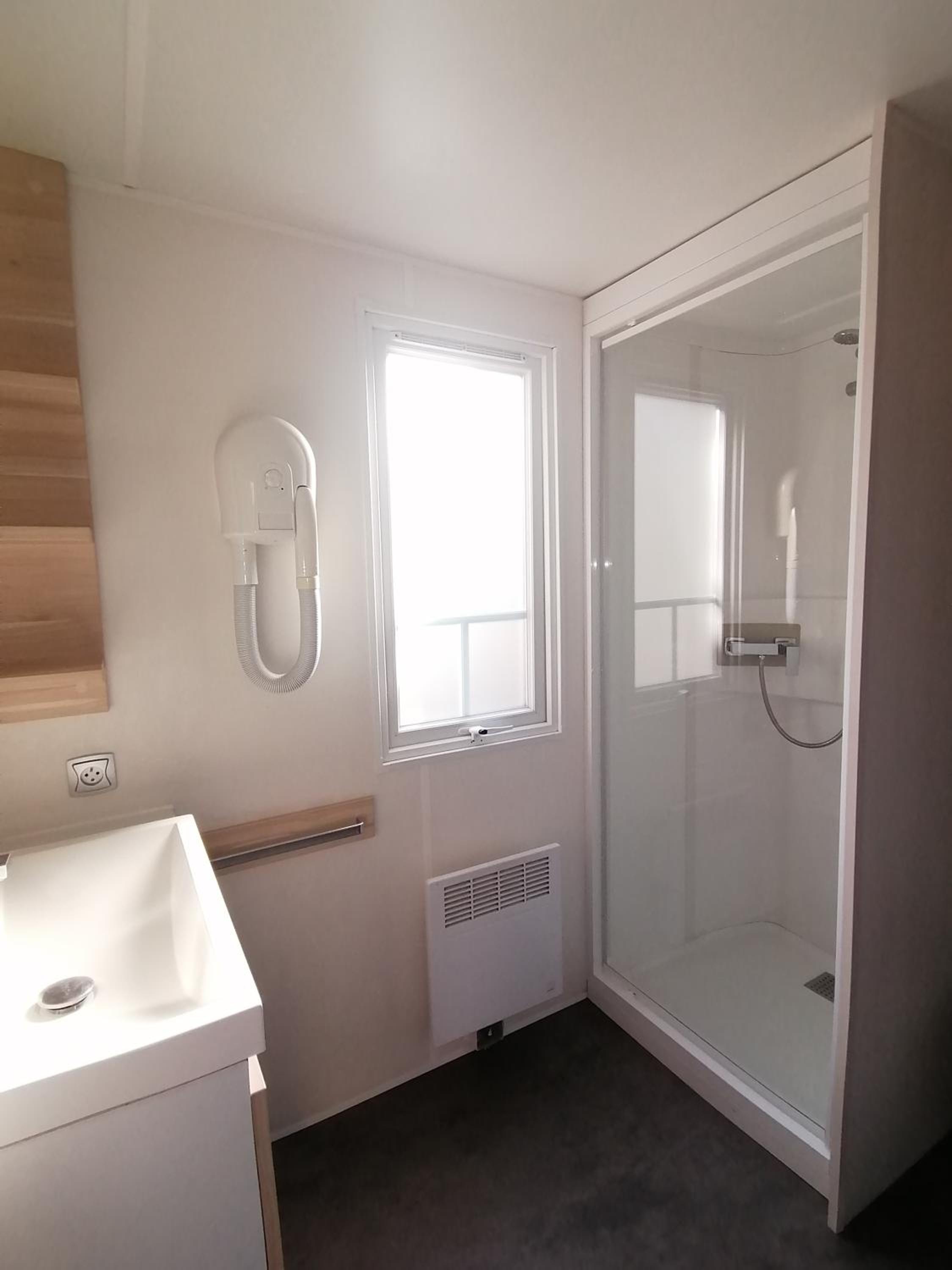 Mobile Home photo 2