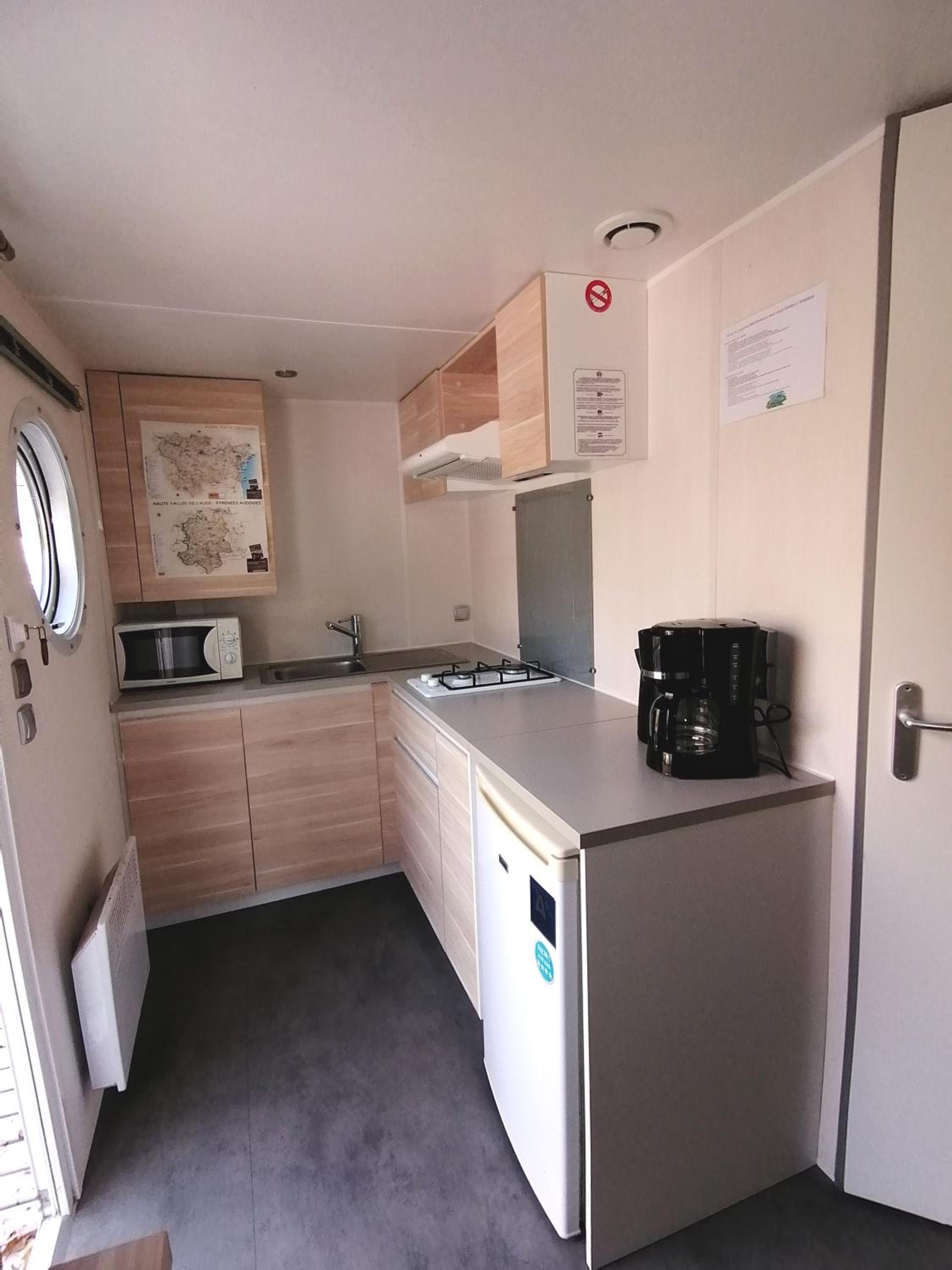 Mobile Home photo 1